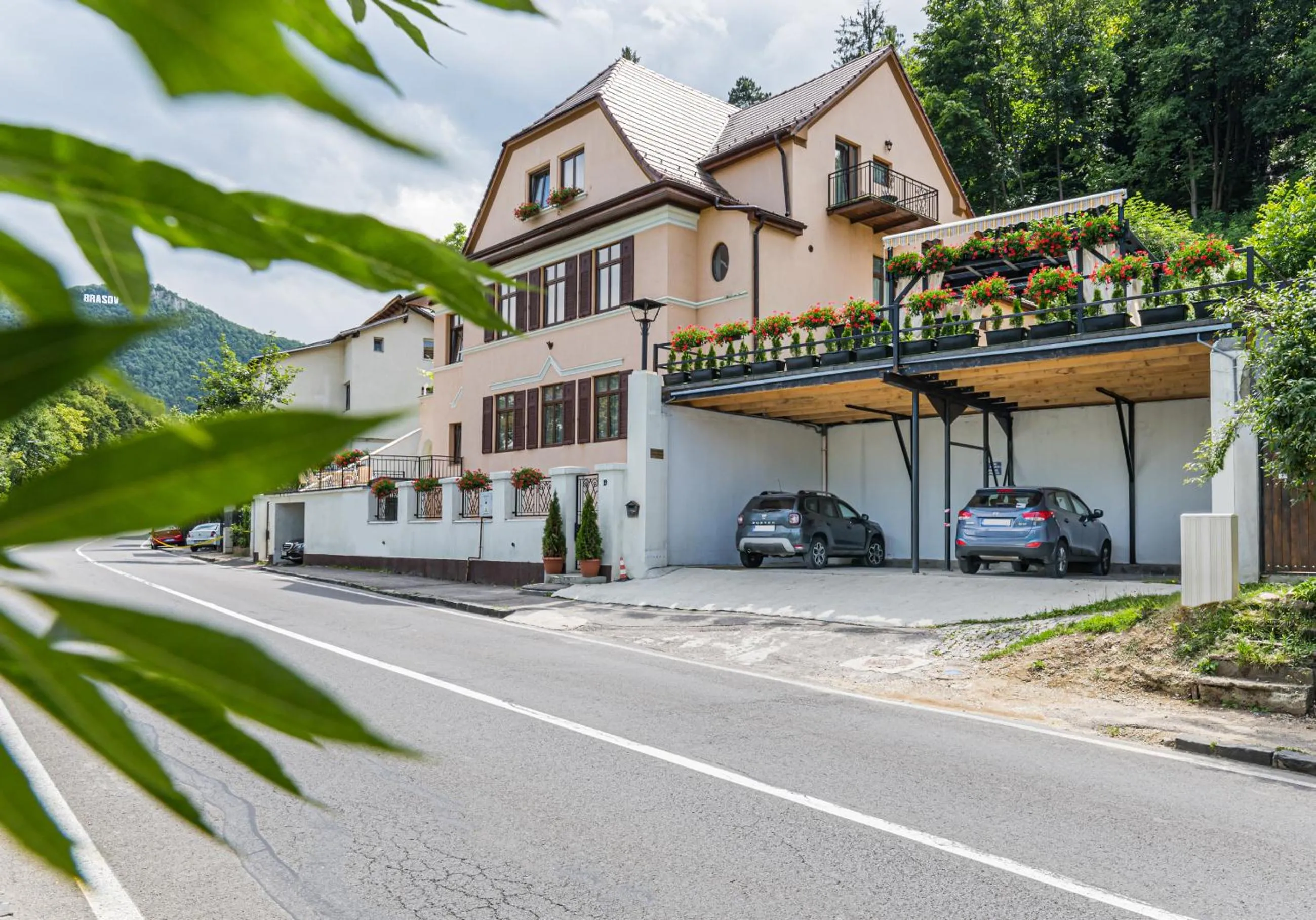 Property building in Casa Moritz