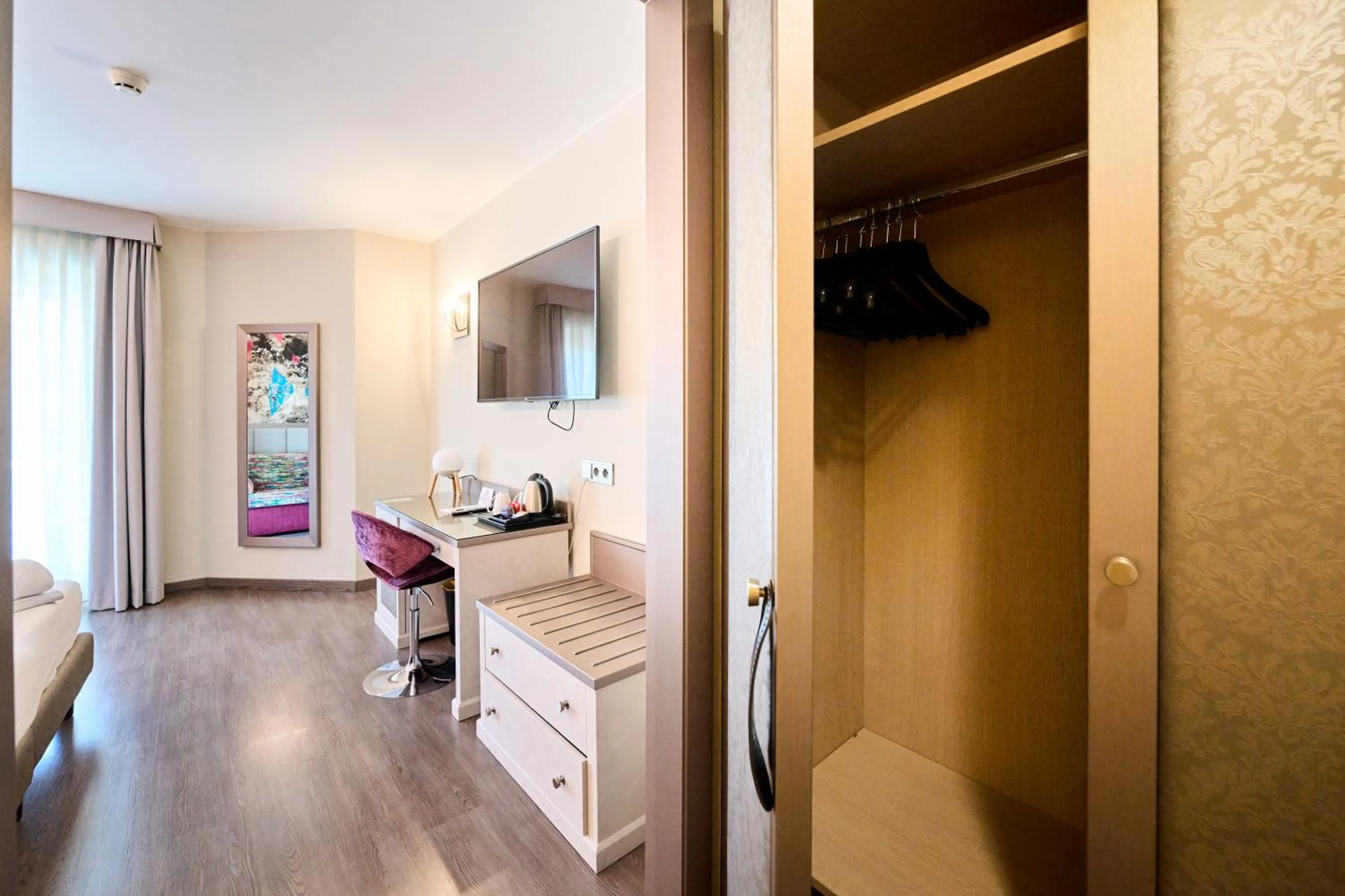 Bedroom in Parc Hotel Flora S