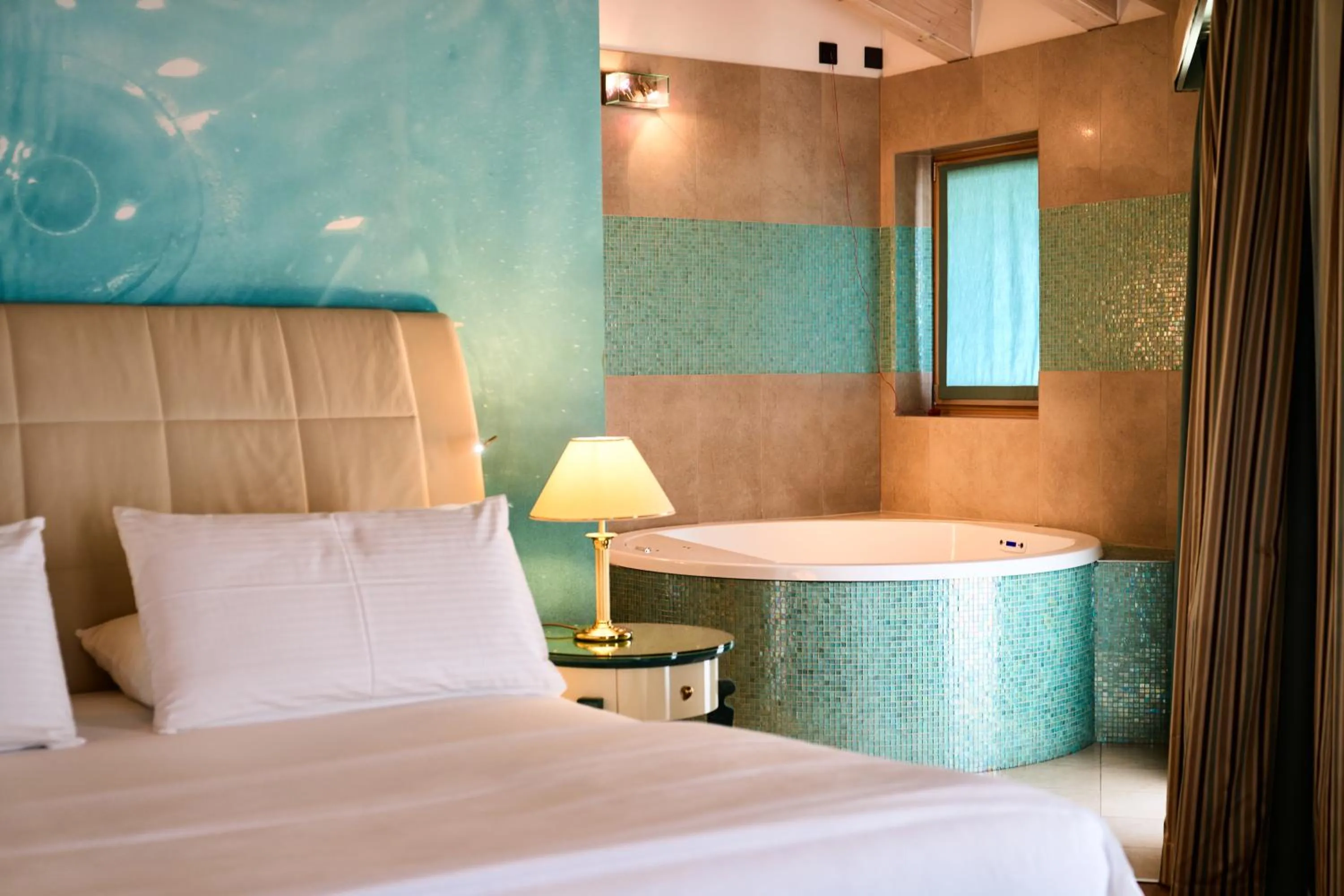 Bedroom, Bed in Parc Hotel Flora S