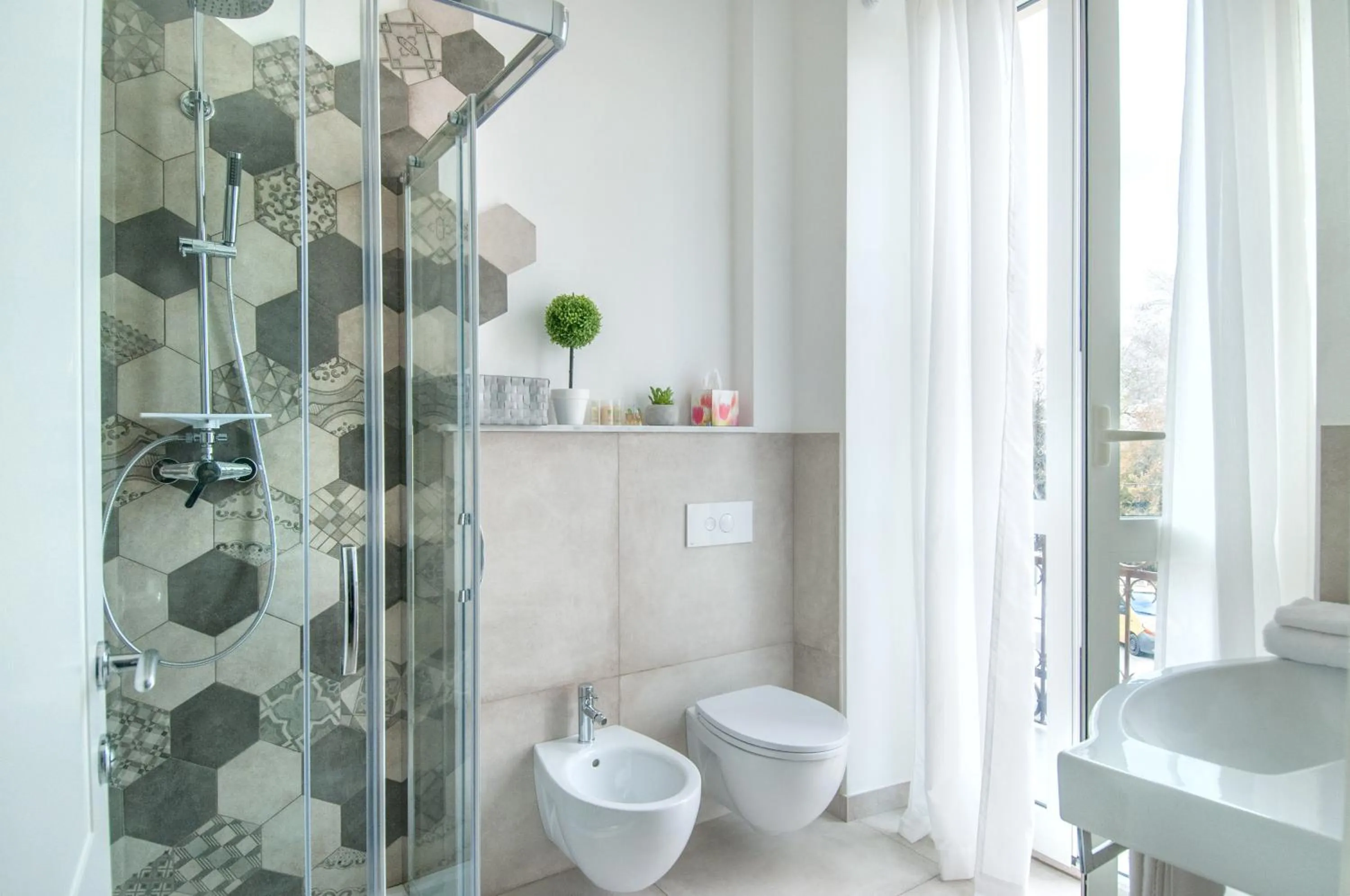 Bathroom in Angioy 18