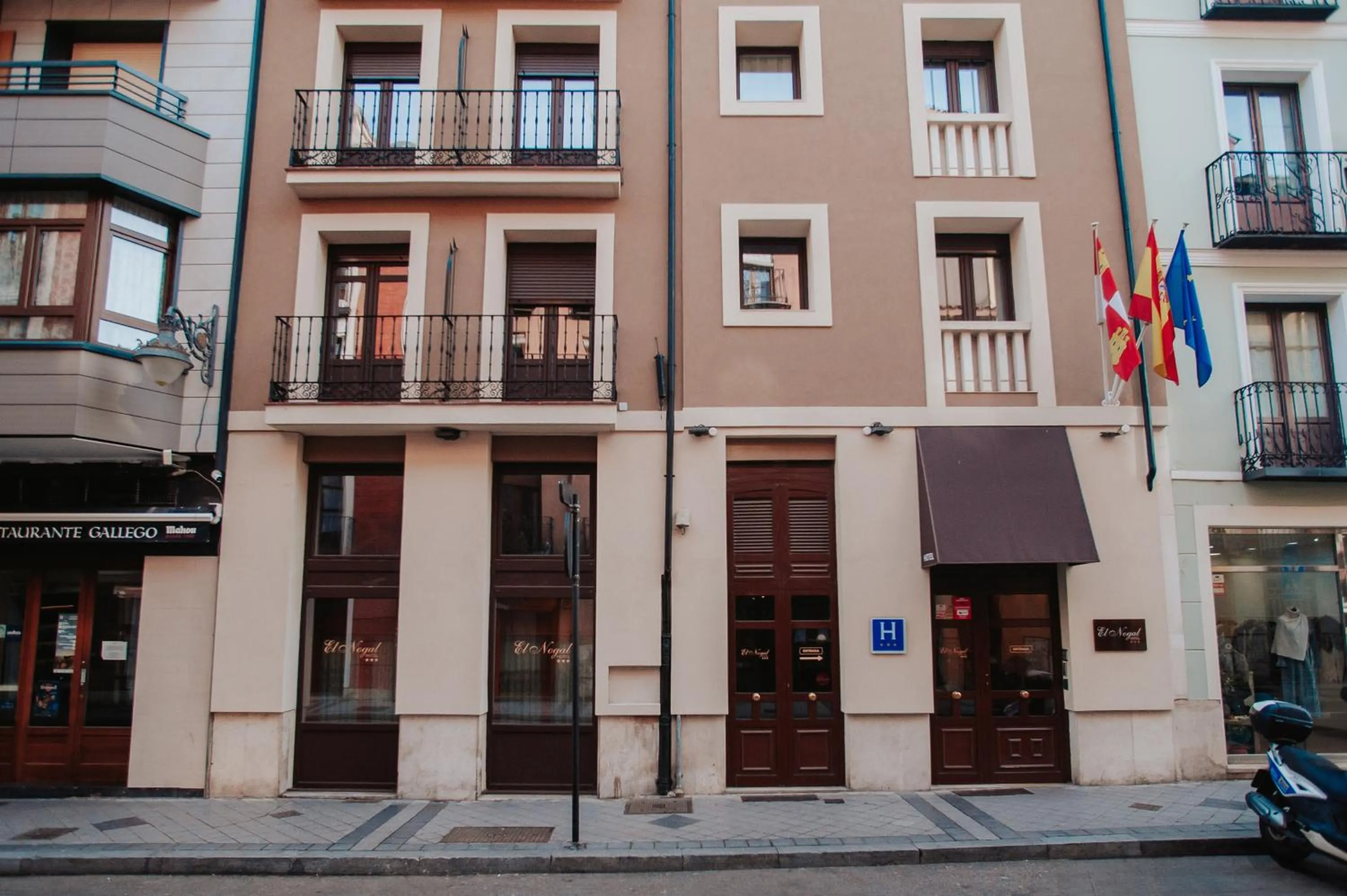 Property building in Hotel El Nogal