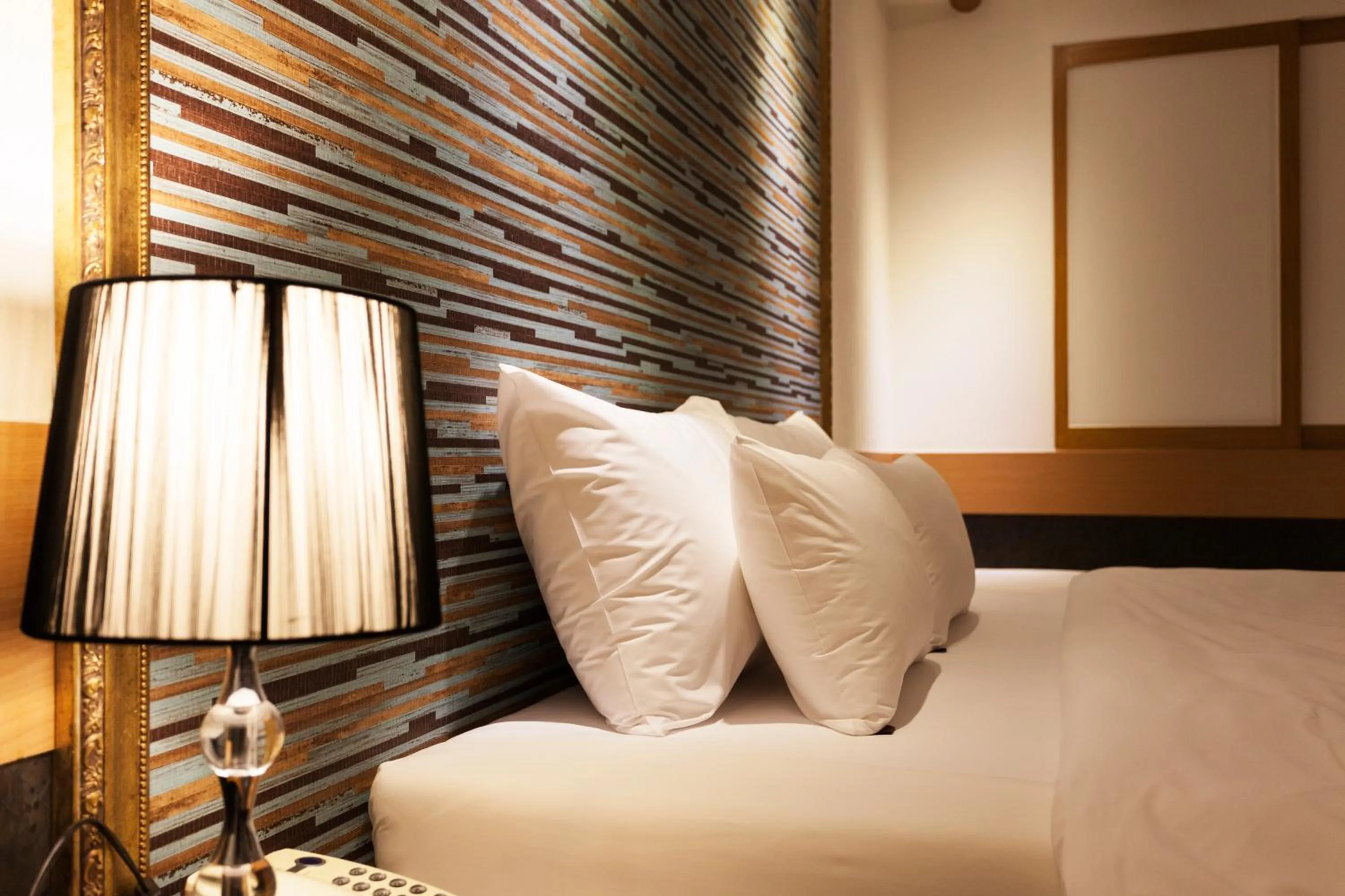 TV and multimedia, Bed in Hotel Leaders