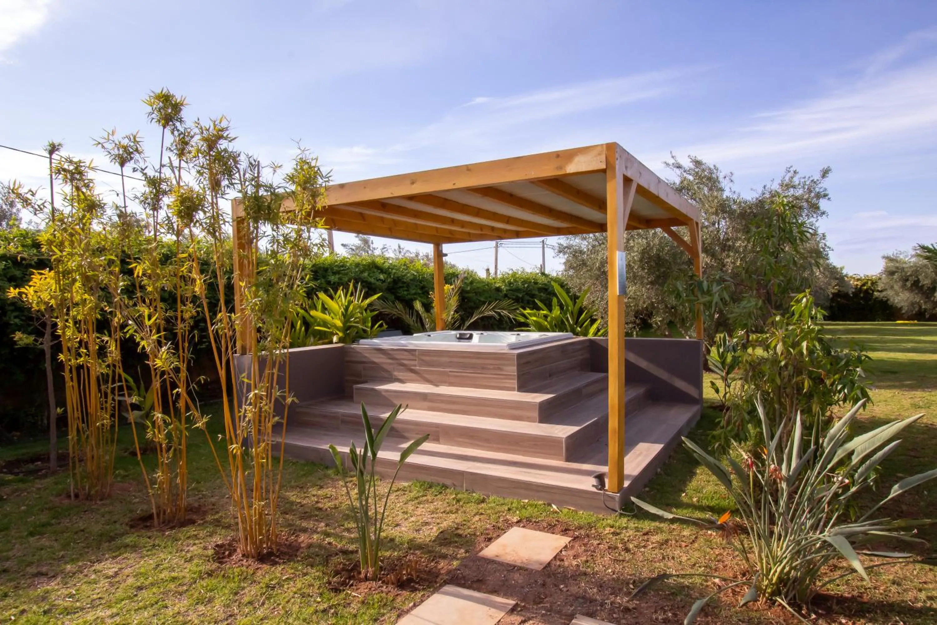 Hot Tub in Villa Jardins D'Isa