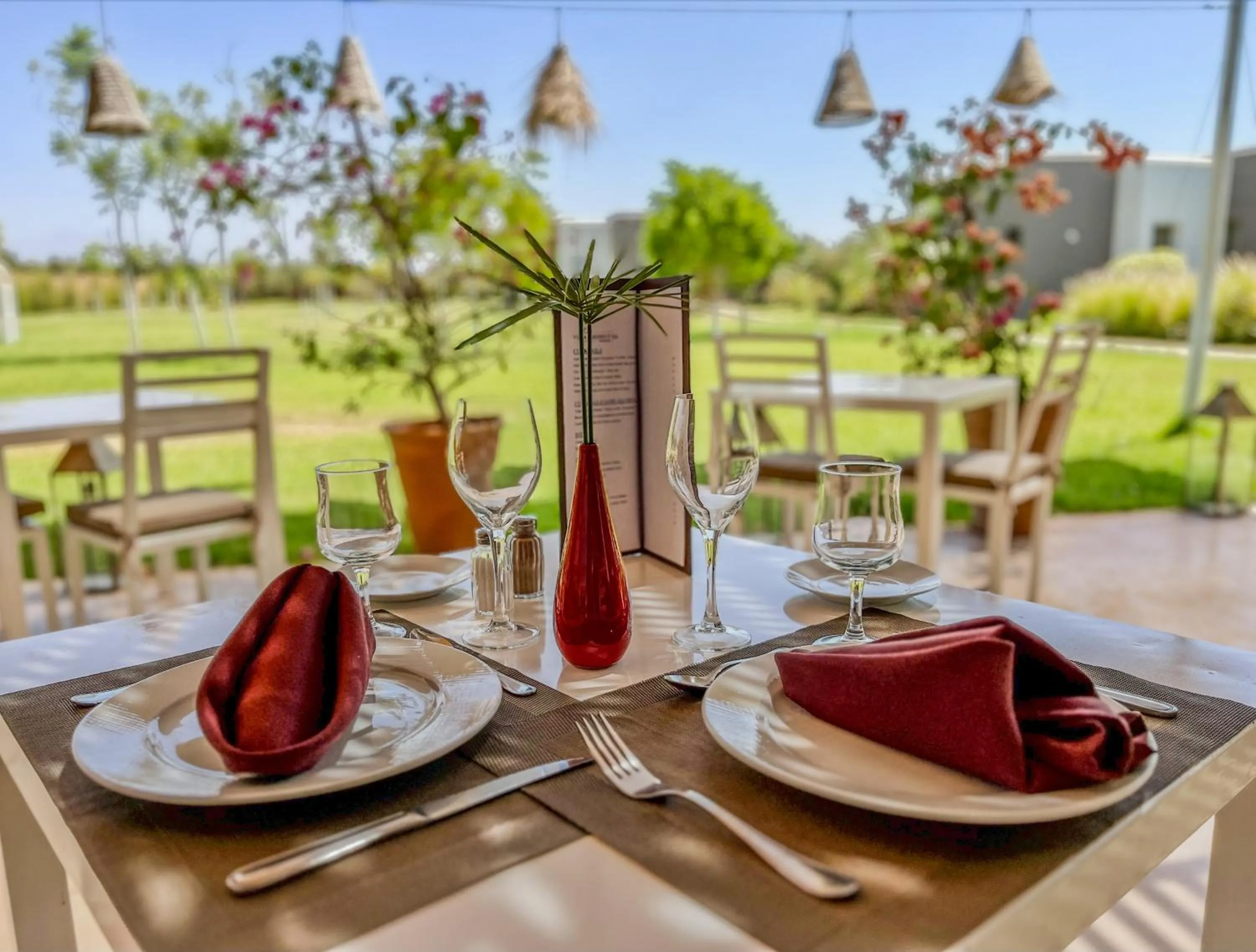 Restaurant/places to eat in Villa Jardins D'Isa