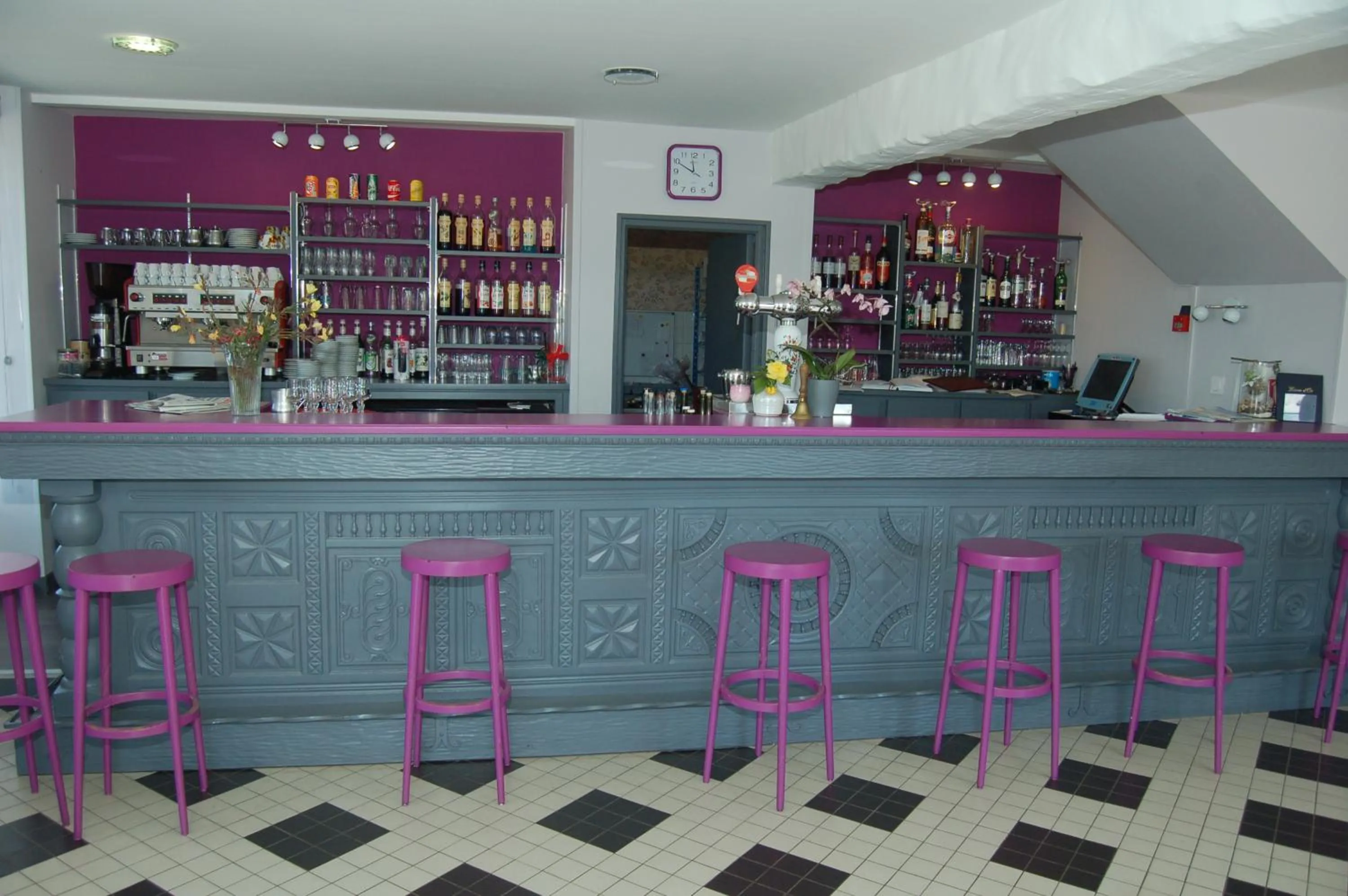 Lounge or bar in Le Relais des Primeurs LOGIS HOTEL