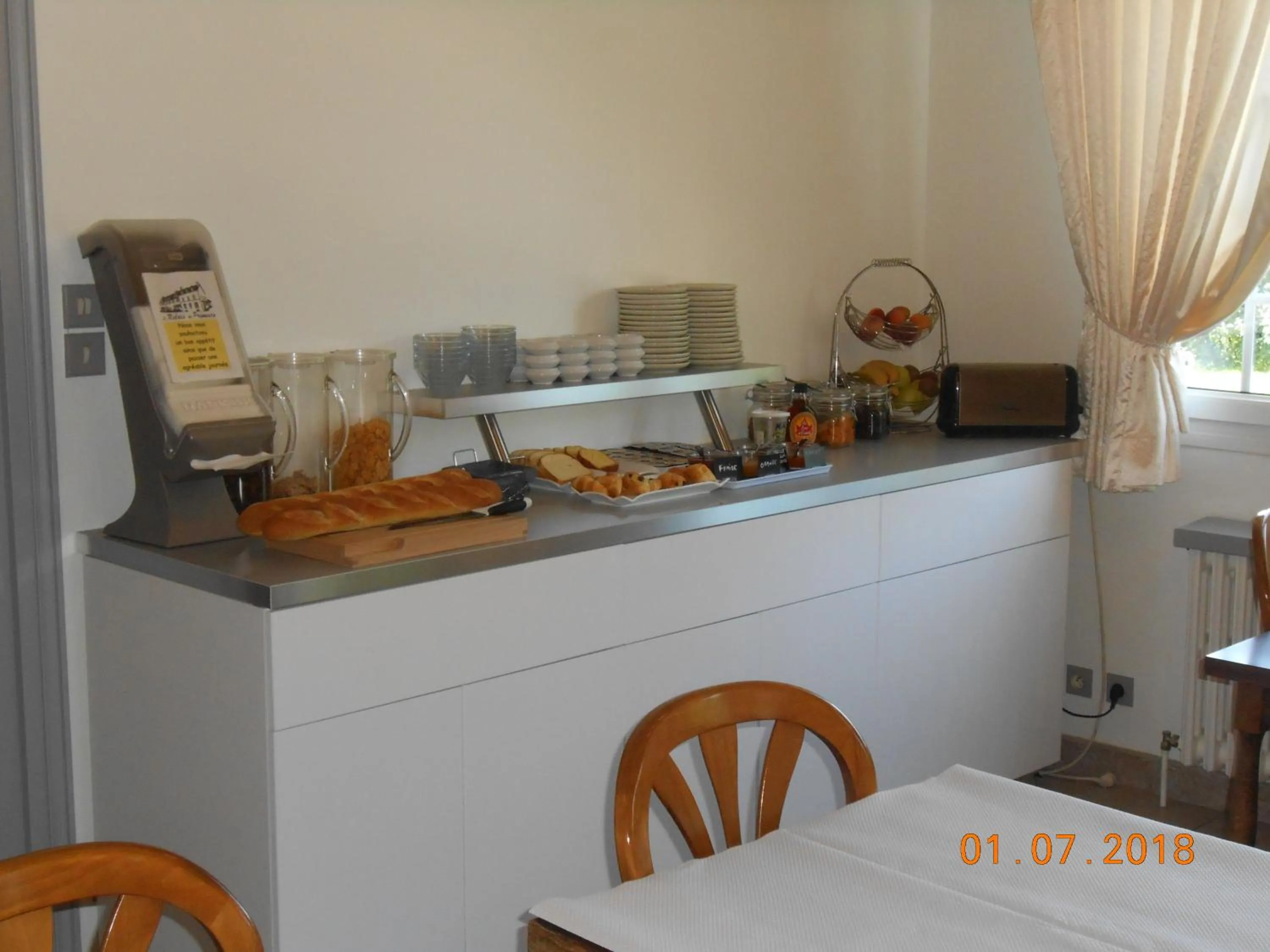 Breakfast in Le Relais des Primeurs LOGIS HOTEL