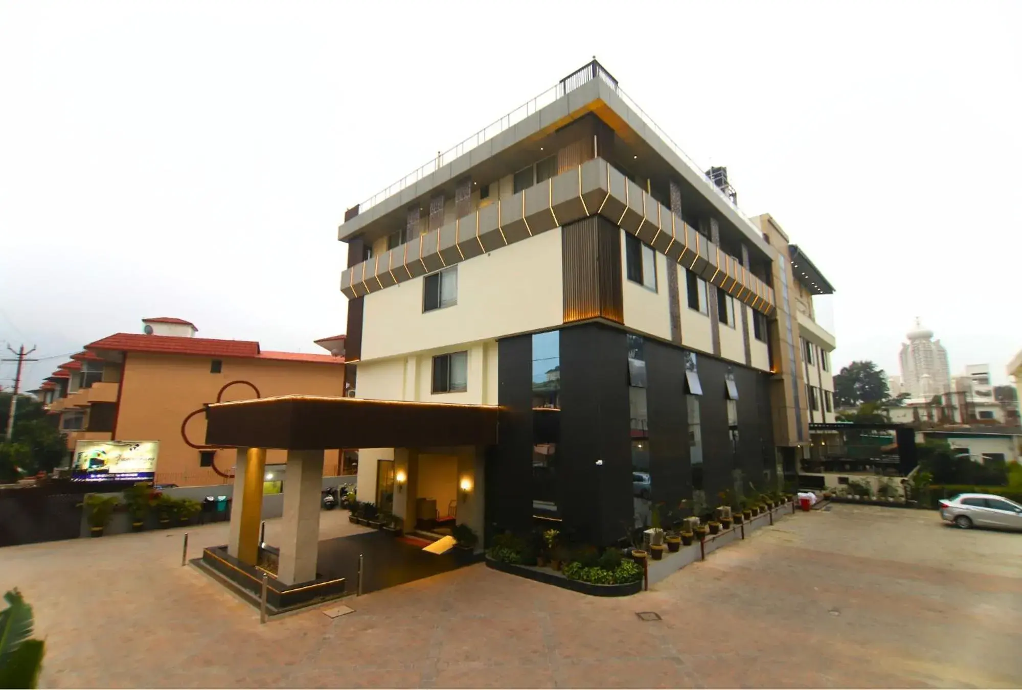 Property building in Hotel Vasundhara Palace Property building in Hotel Vasundhara Palace