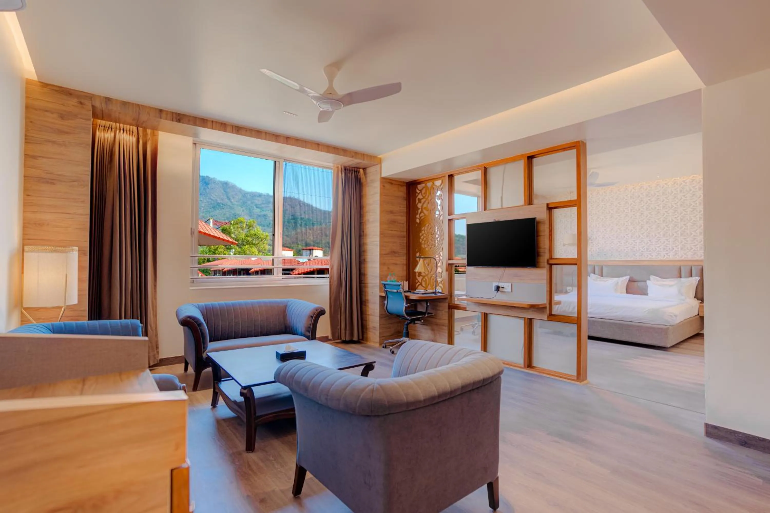 Communal lounge/ TV room, Bed in Hotel Vasundhara Palace