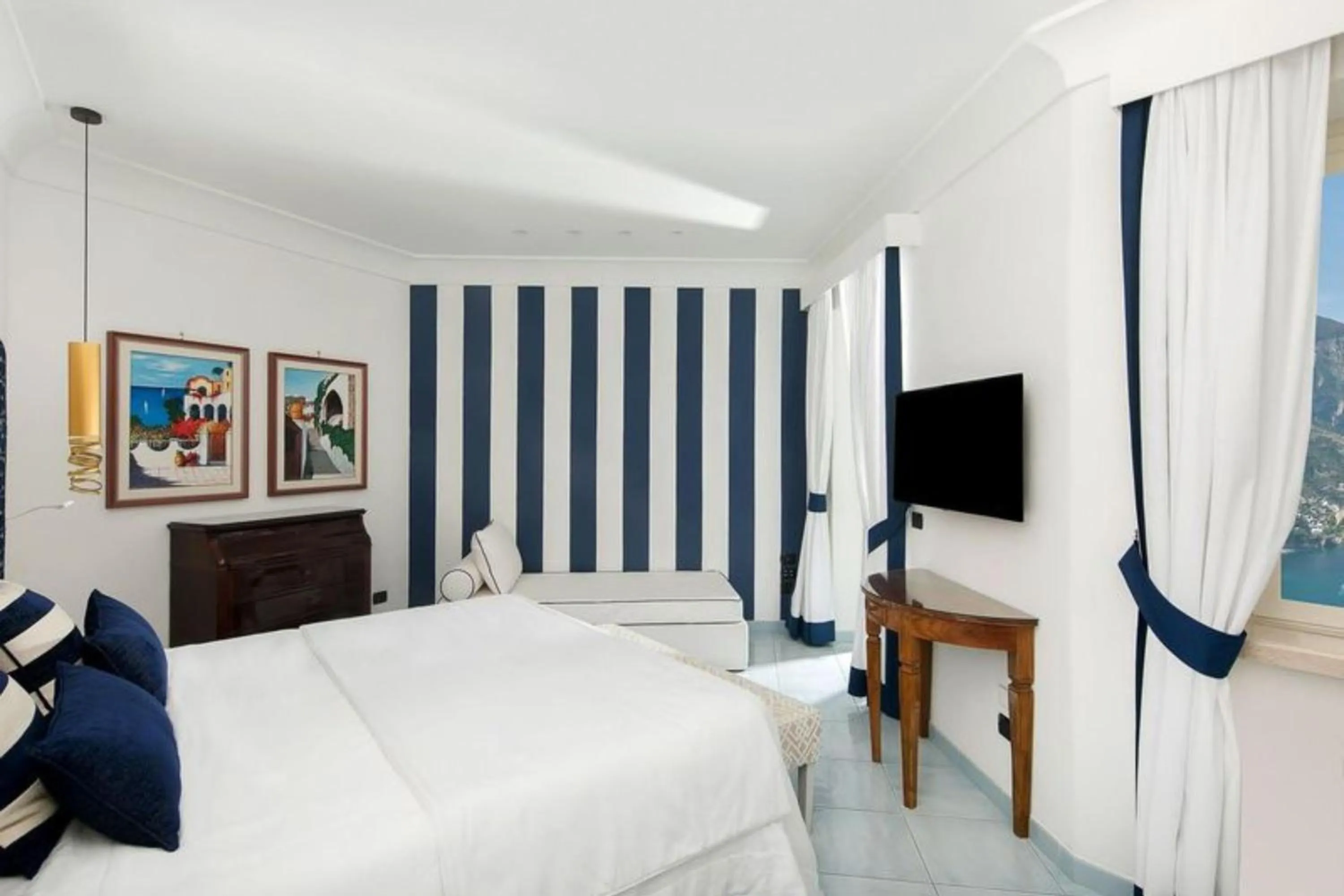 Bed in Hotel Le Agavi