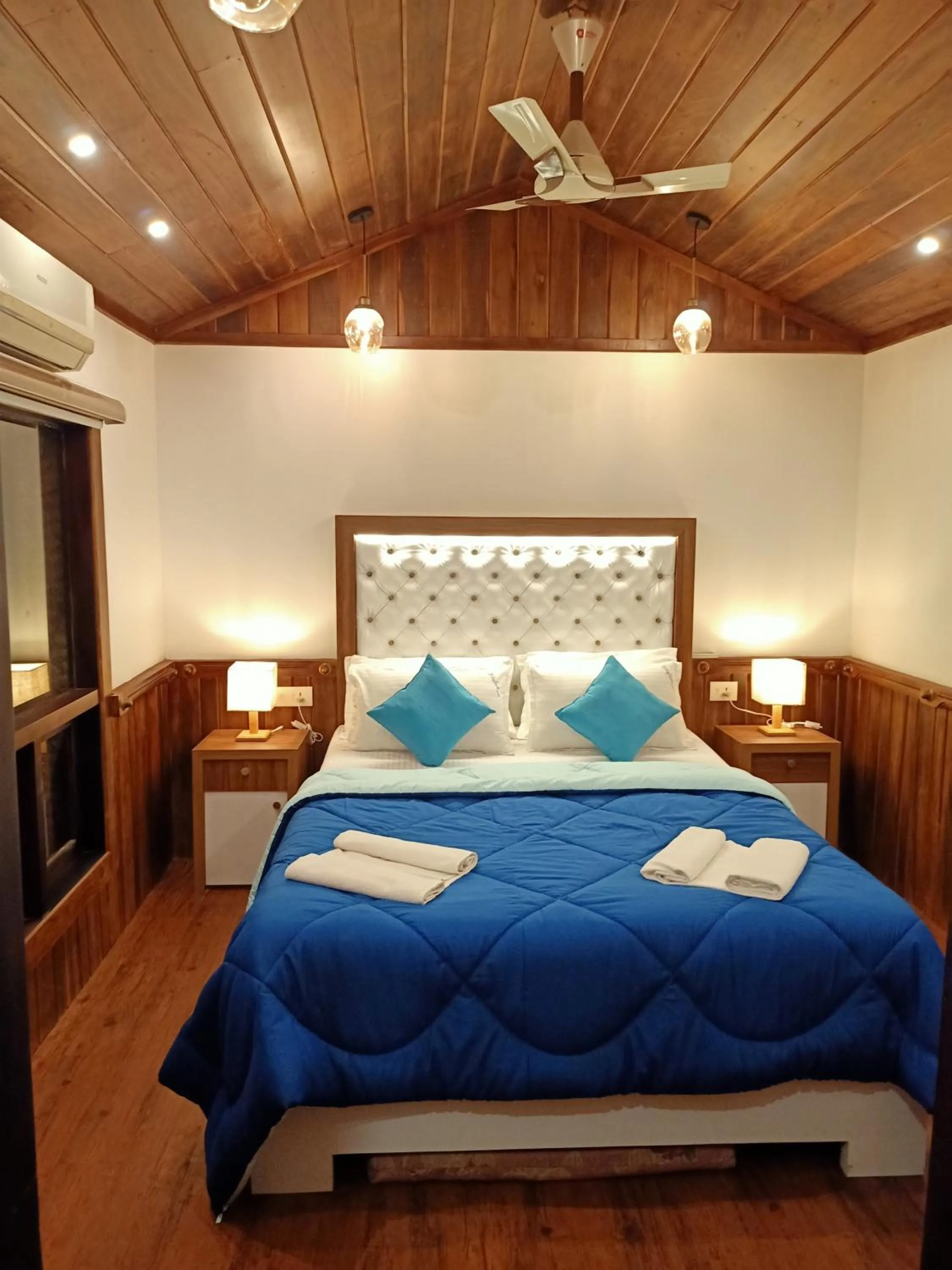 Why Not Houseboat