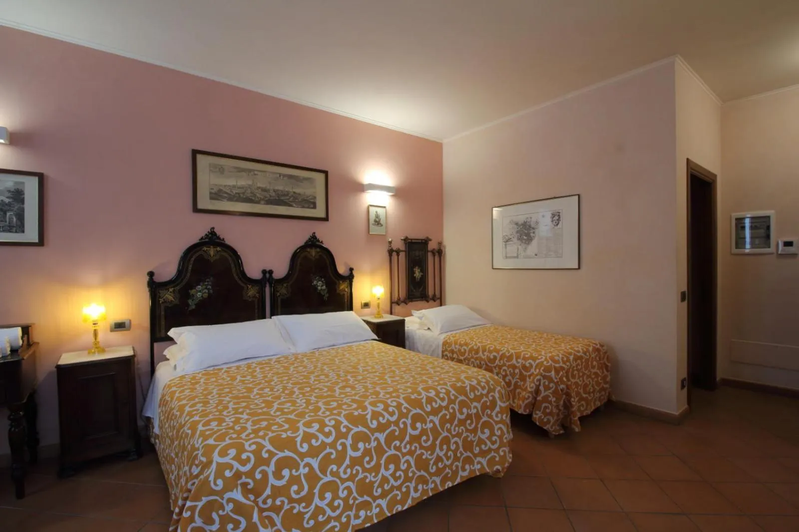 Bed in Palazzo Rustici b&b & apartments
