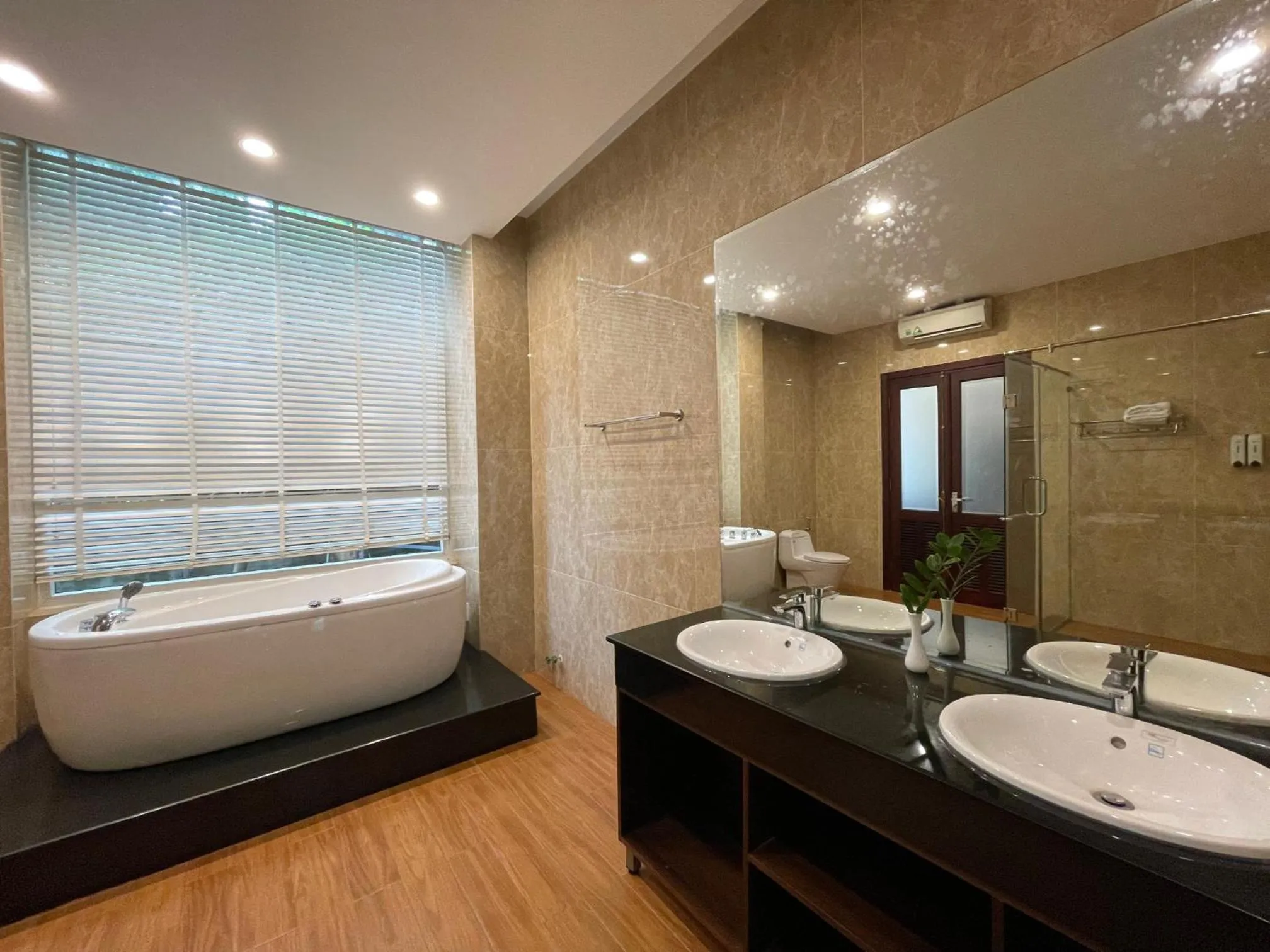 Cassabella Hotel & Apartments