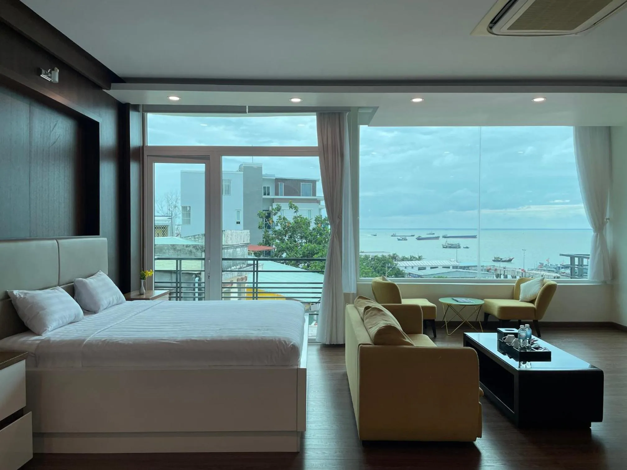 Cassabella Hotel & Apartments