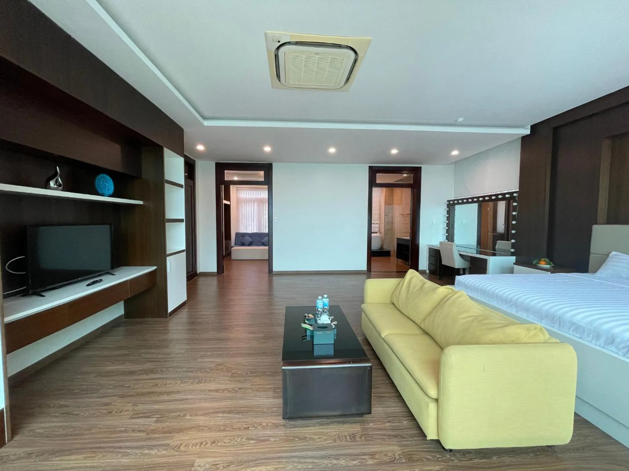 Cassabella Hotel & Apartments