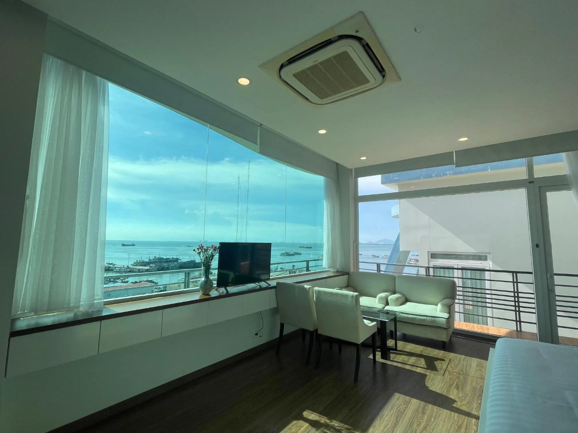 Cassabella Hotel & Apartments