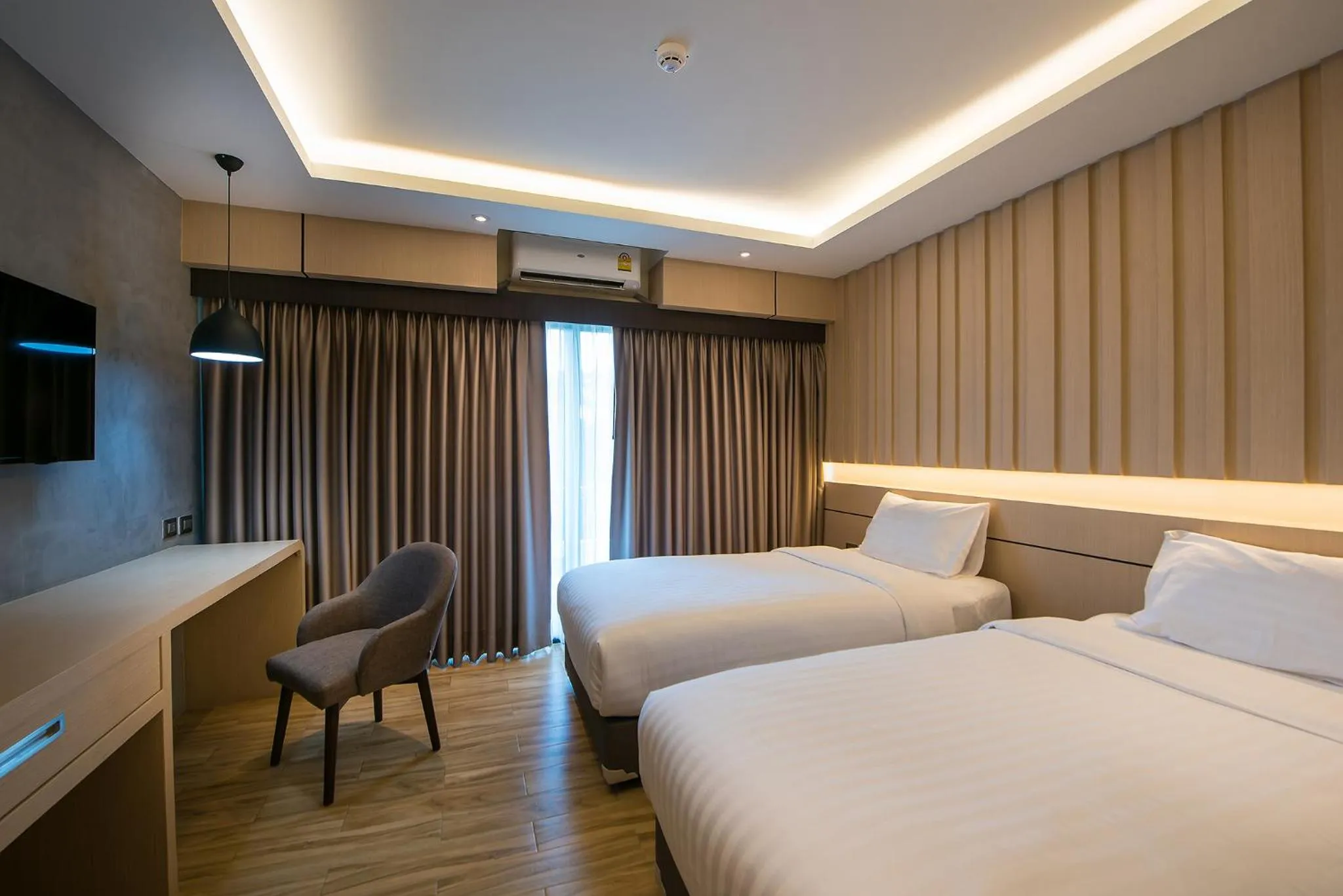 Photo of the whole room, Bed in Nadee 10 Resort & Hotel