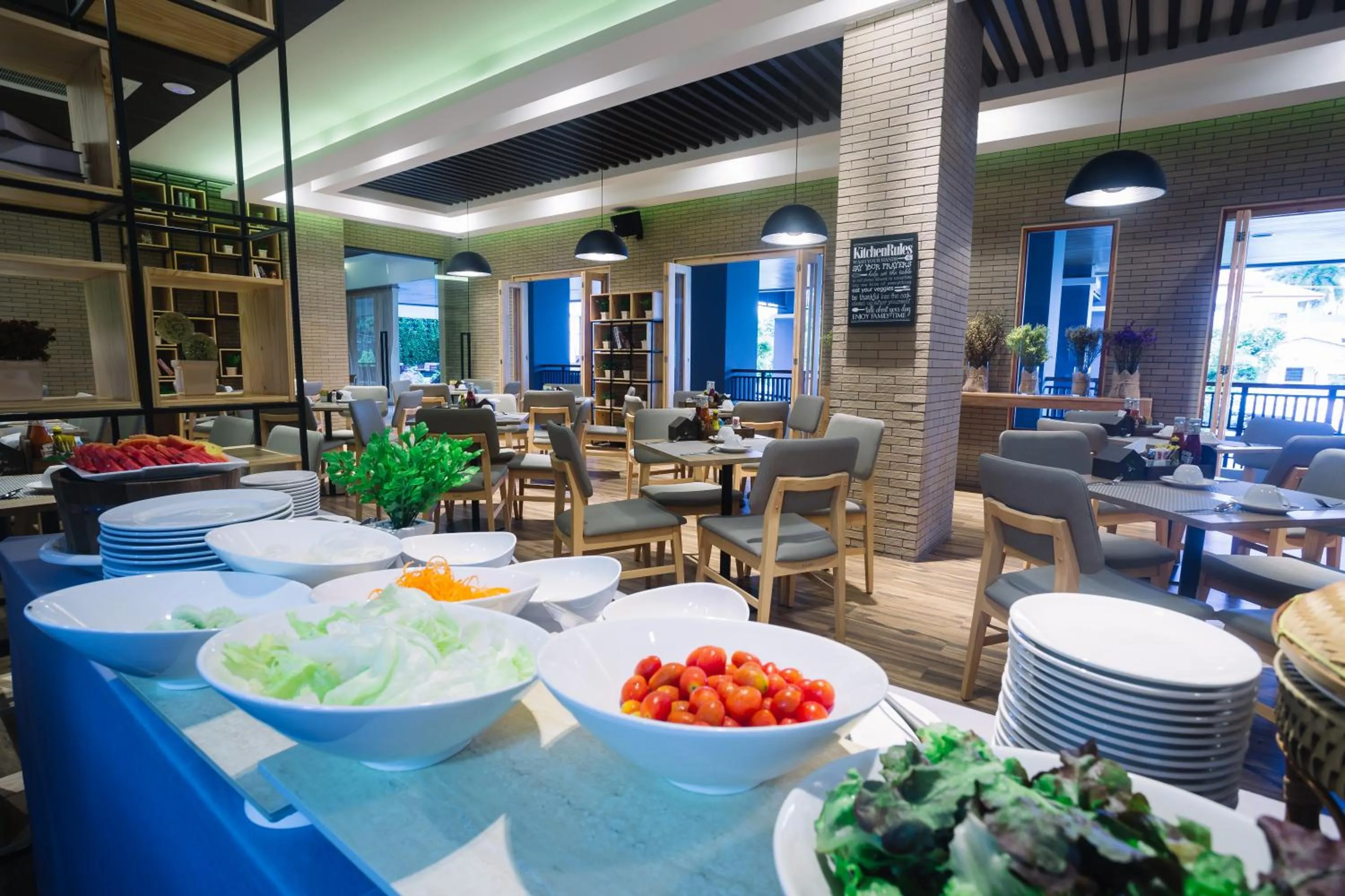 Buffet breakfast in Nadee 10 Resort & Hotel