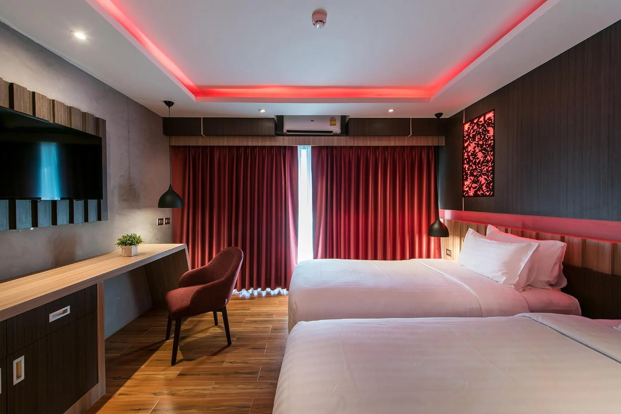 Photo of the whole room, Bed in Nadee 10 Resort & Hotel