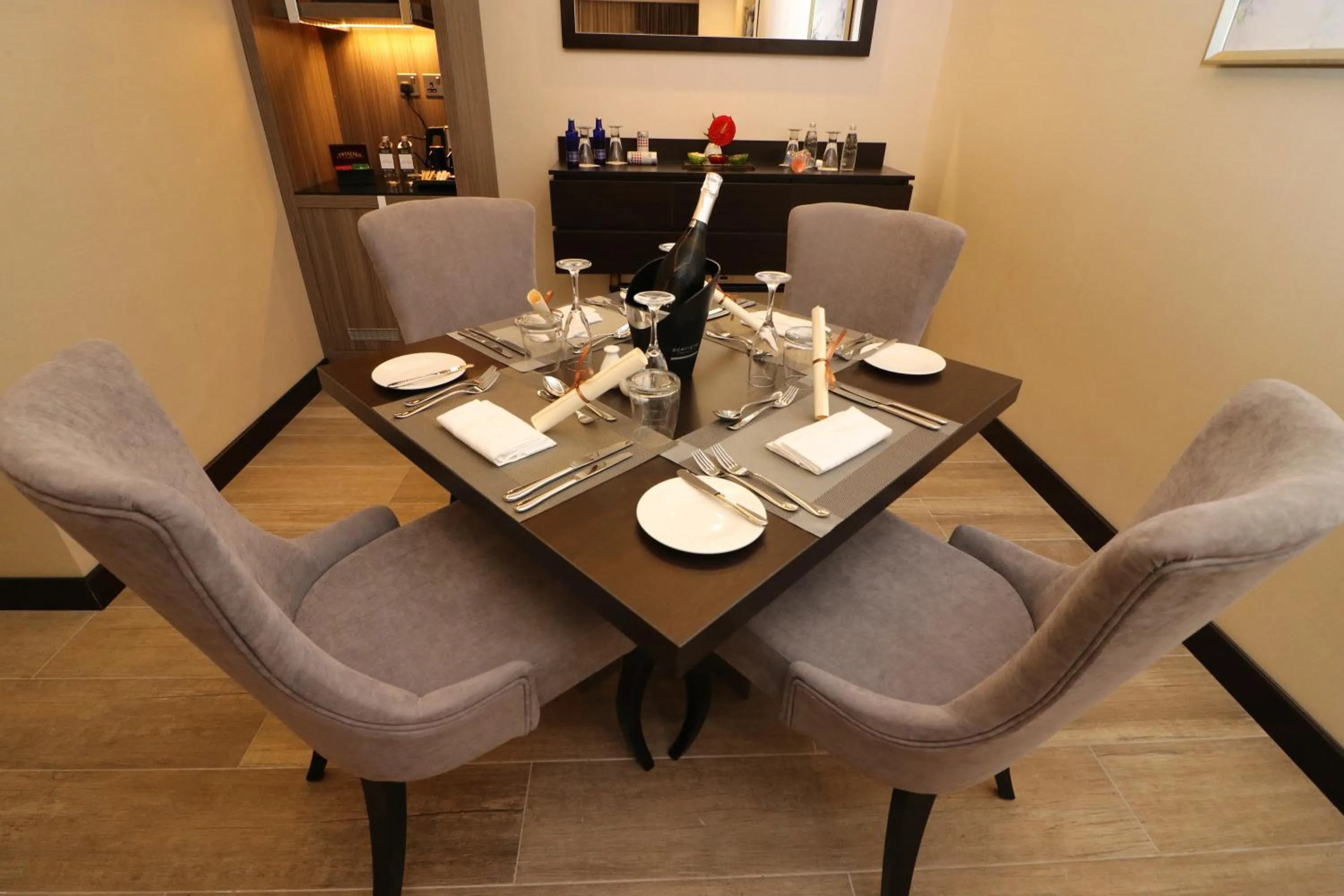 Dining area in Paradise Elite Hotel Al-Tahlia Jeddah