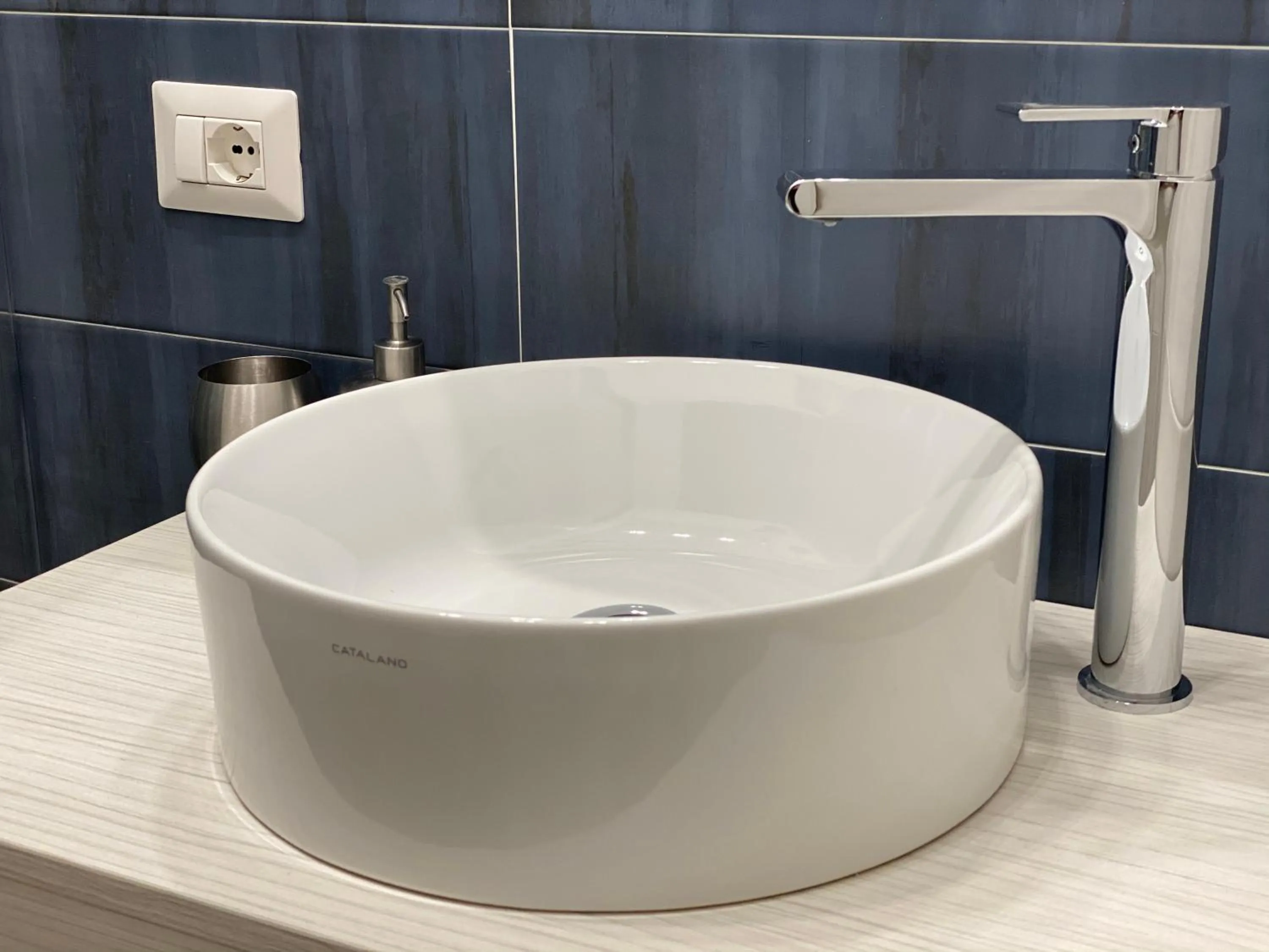 Bathroom in Sun Art Naples Rooms