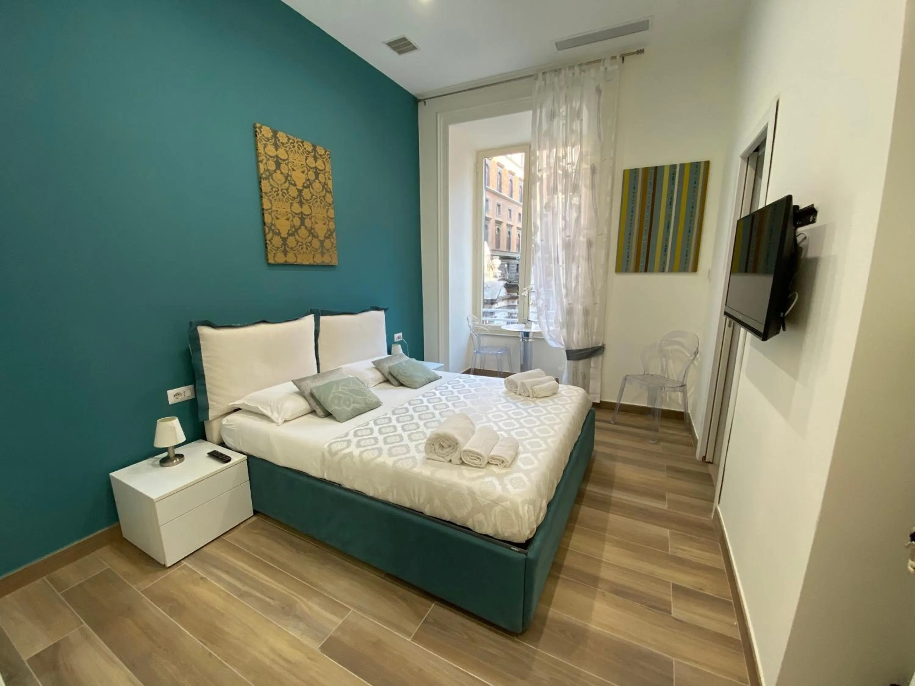 Photo of the whole room, Bed in Sun Art Naples Rooms