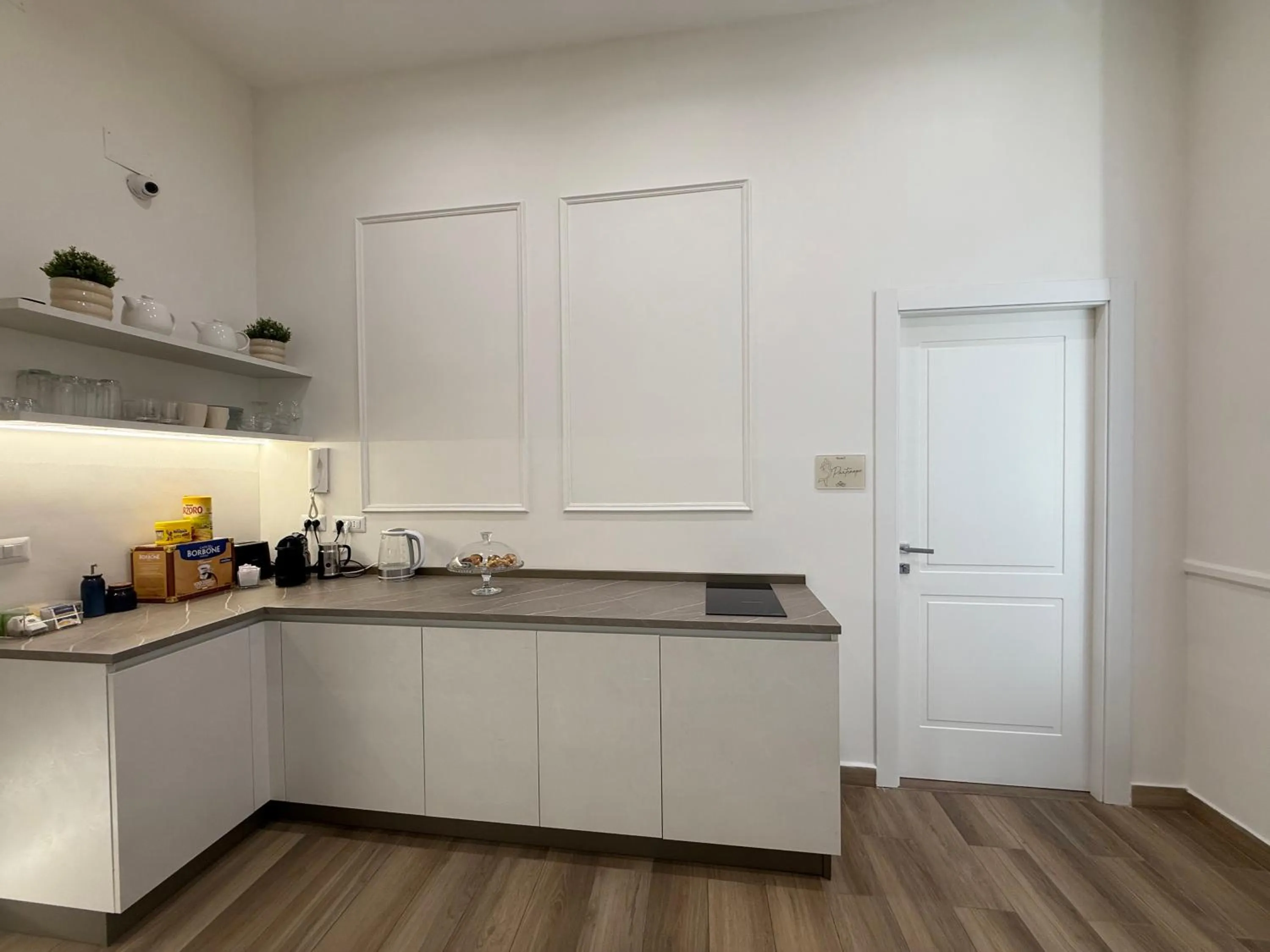 Sun Art Naples Rooms