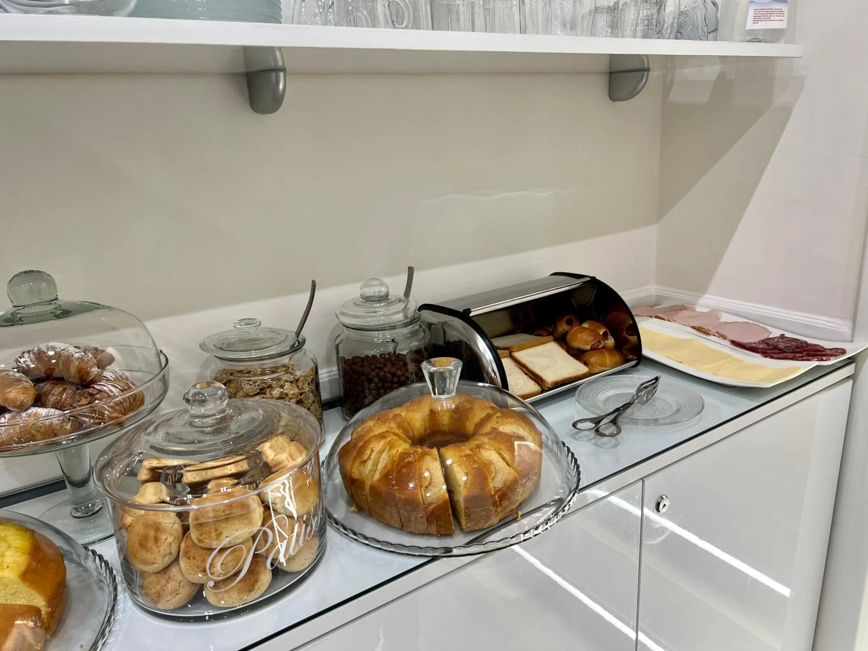 Kitchen or kitchenette in Sun Art Naples Rooms