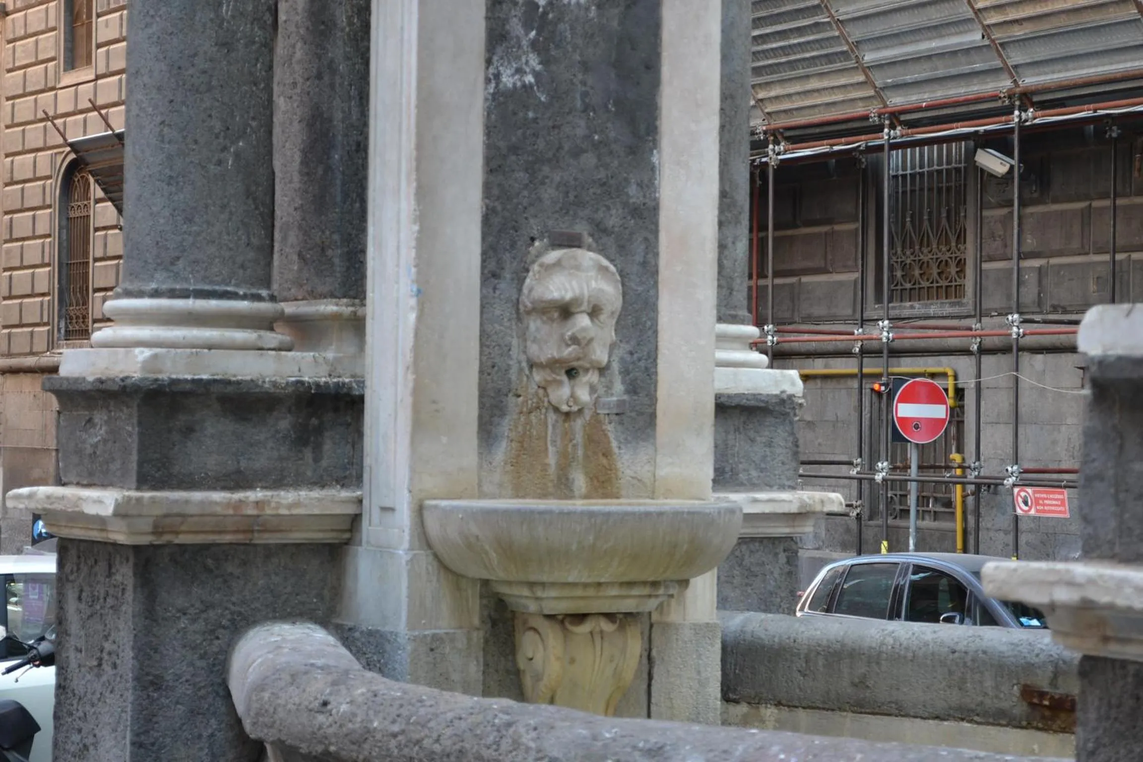 Nearby landmark in Sun Art Naples Rooms