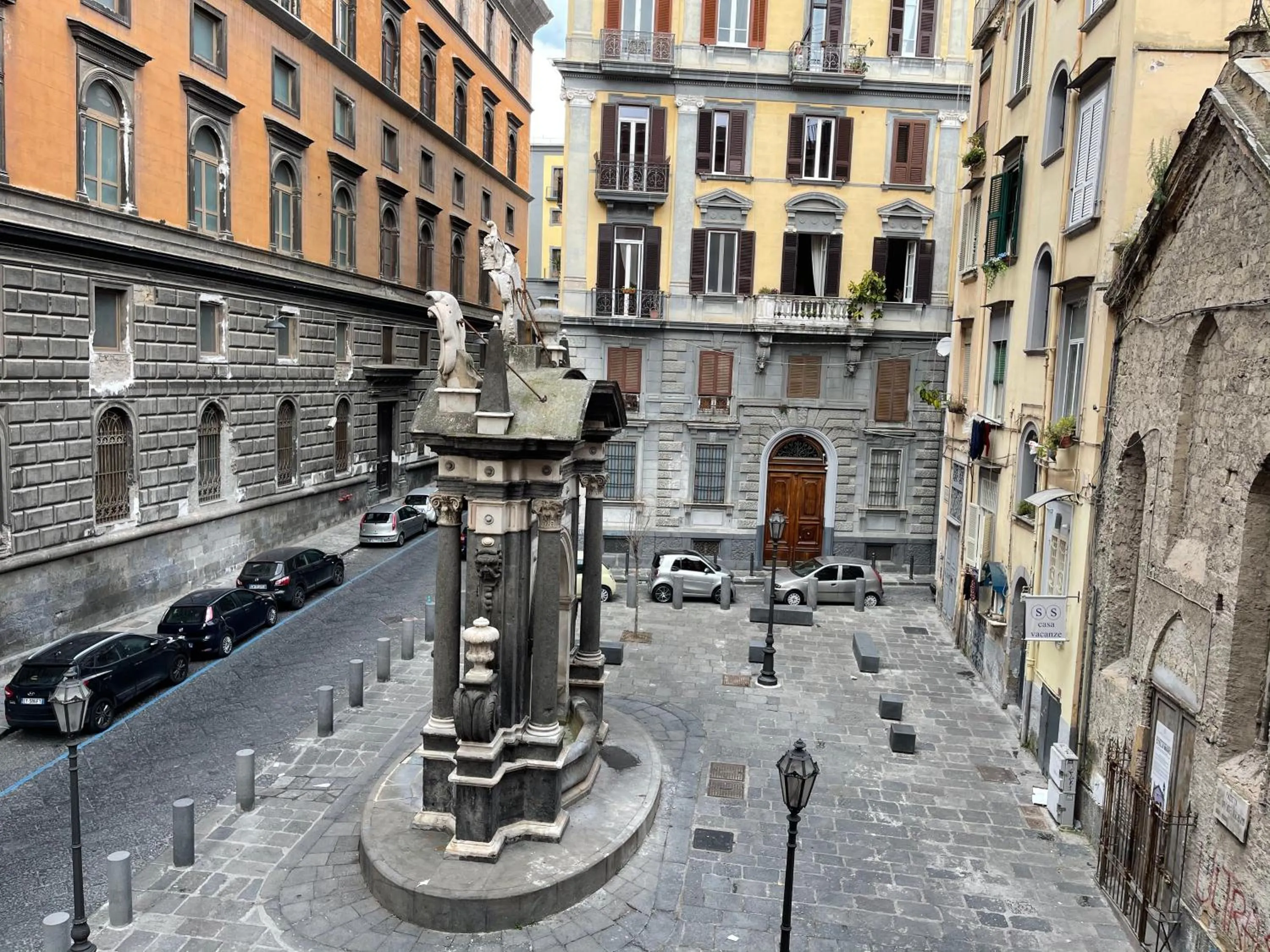 Nearby landmark in Sun Art Naples Rooms