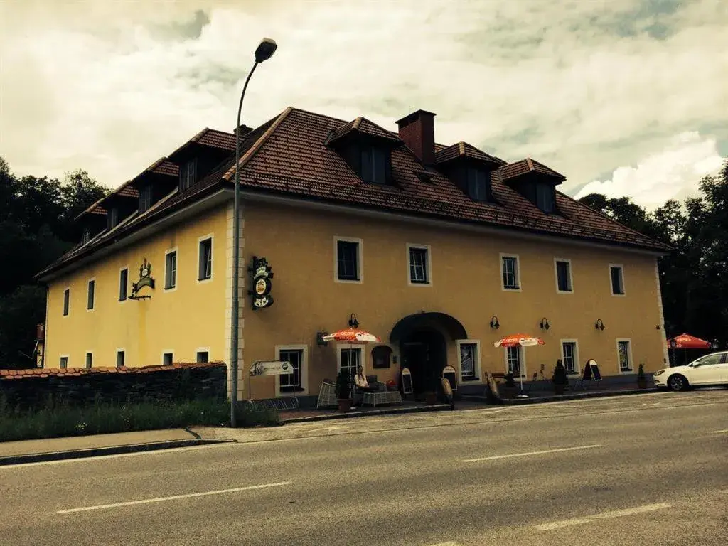 Gasthof Schlosswirt Gasthof Schlosswirt