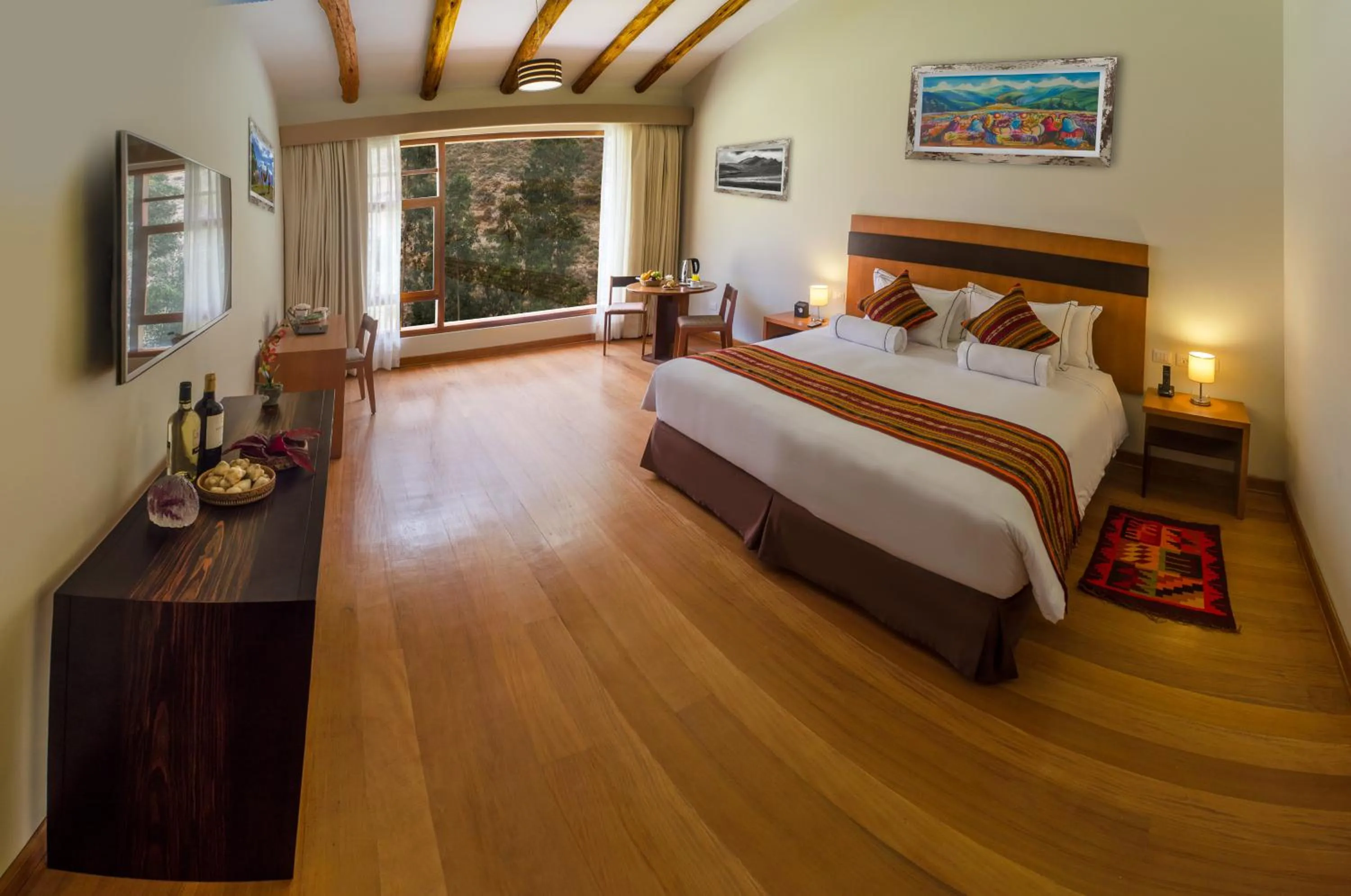 Photo of the whole room, Bed in Taypikala Deluxe Valle Sagrado
