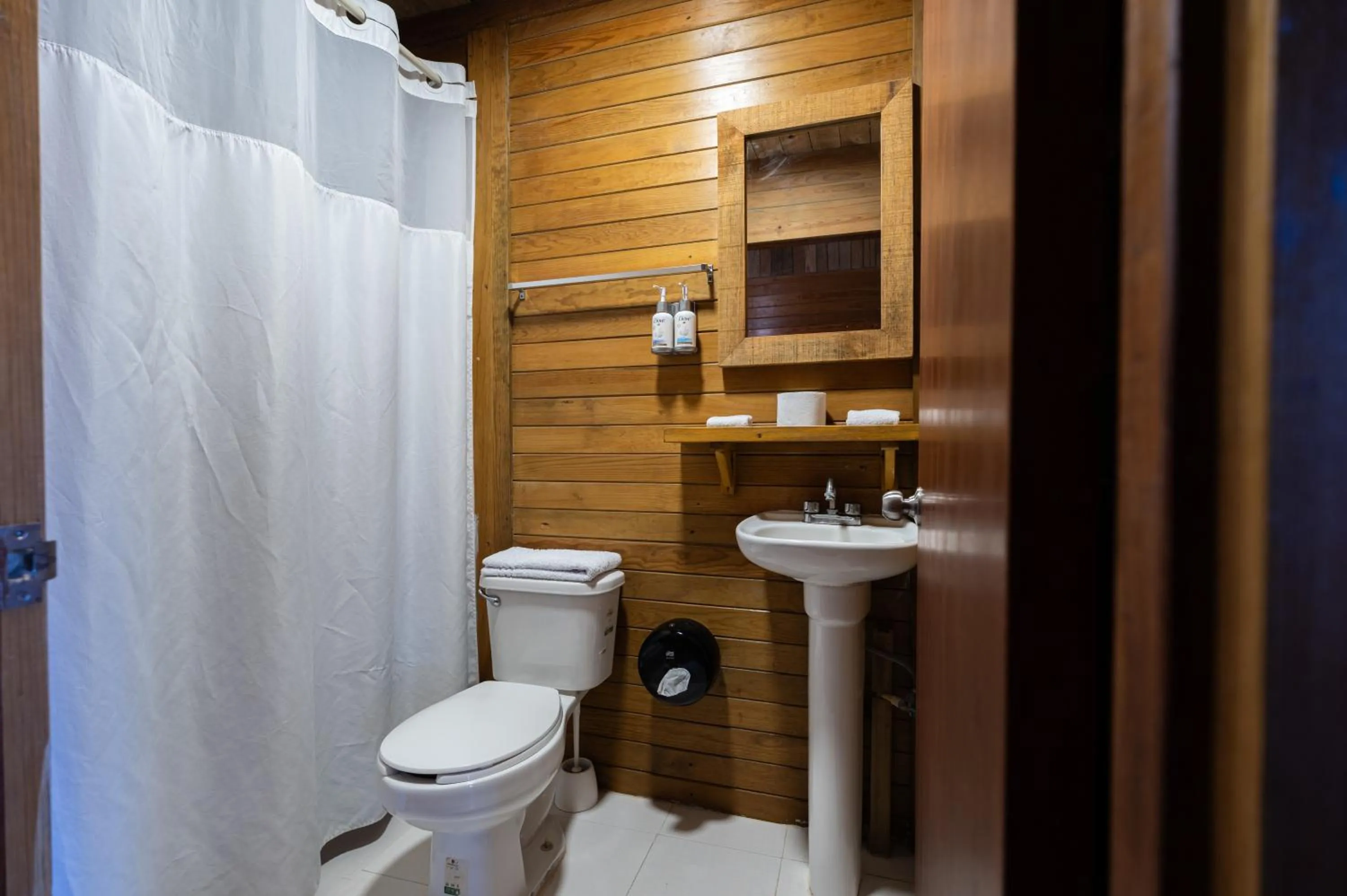 Nílu Isla Mujeres by Selina