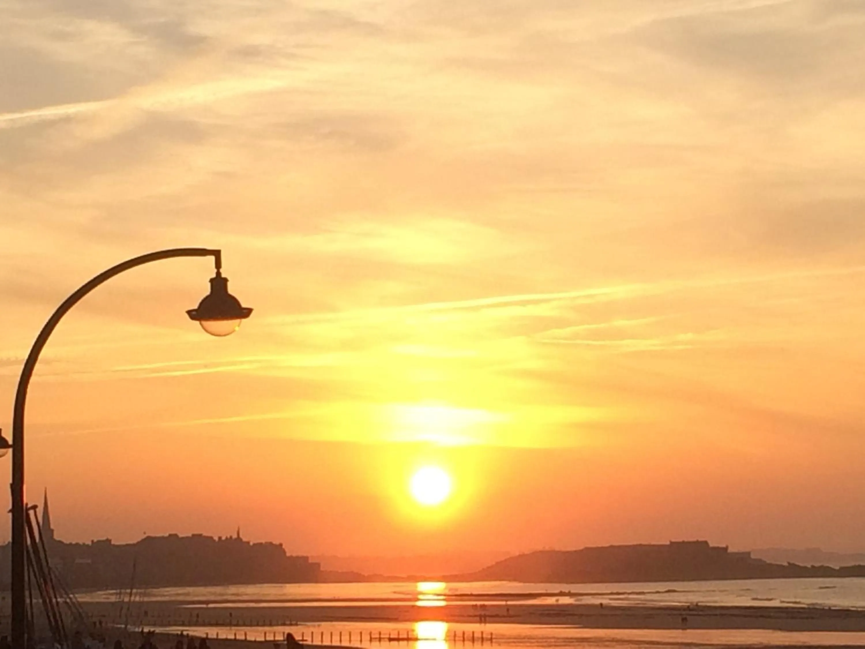 City view in Golden Tulip Saint Malo– Le Grand Bé