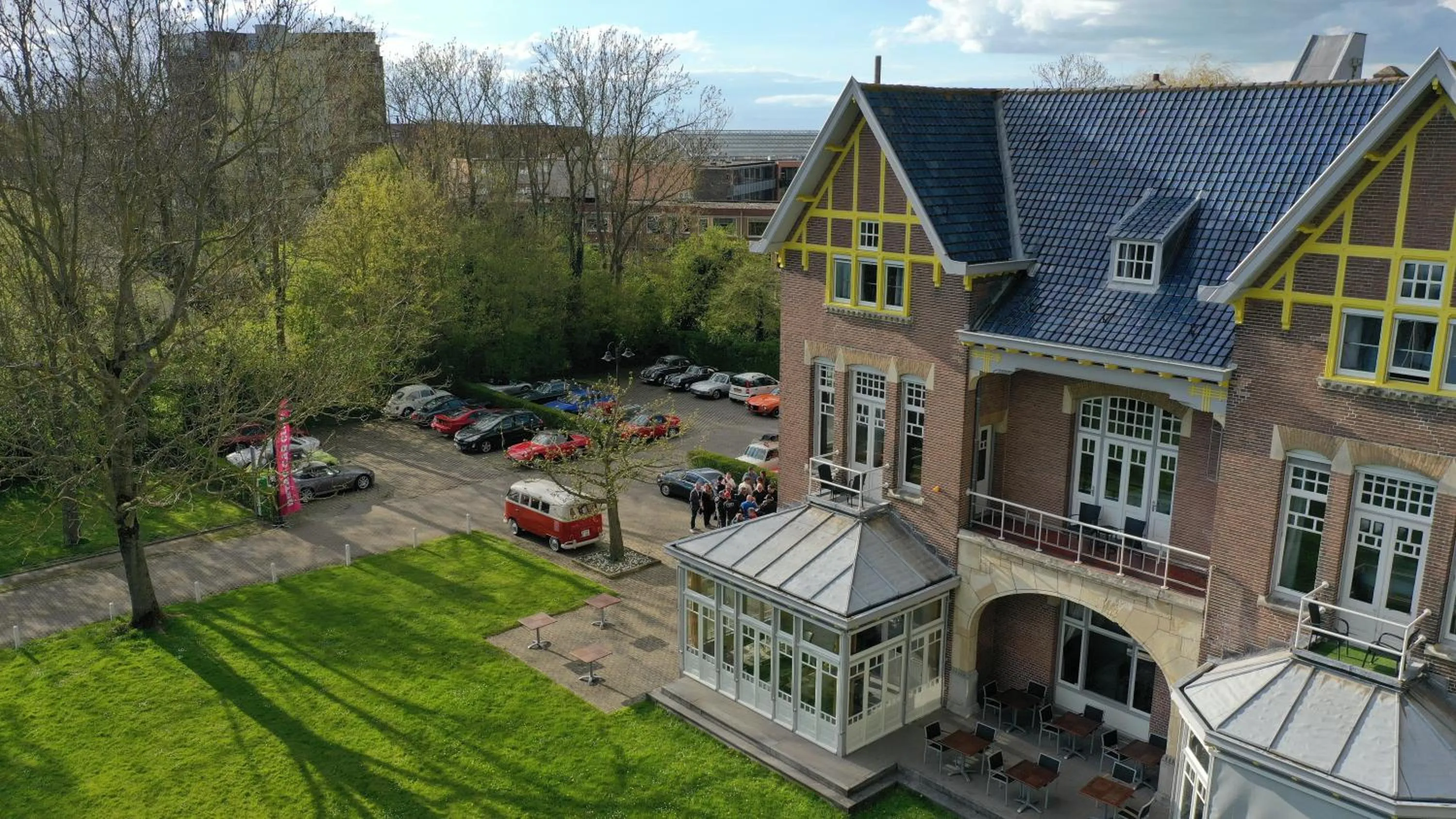 Property building in Rijksmonument Hotel de Sprenck - including free private parking