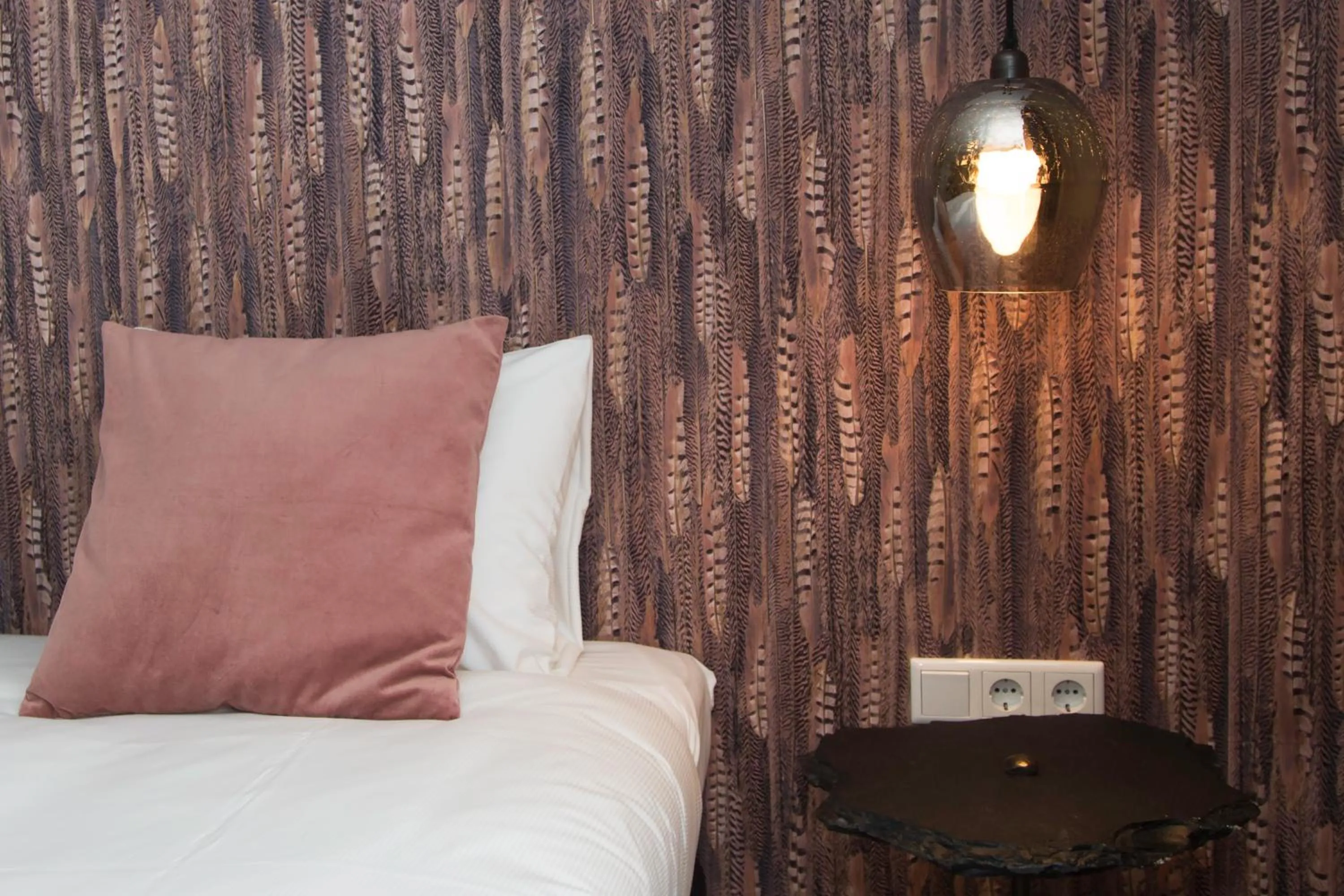 Decorative detail, Bed in Rijksmonument Hotel de Sprenck - including free private parking