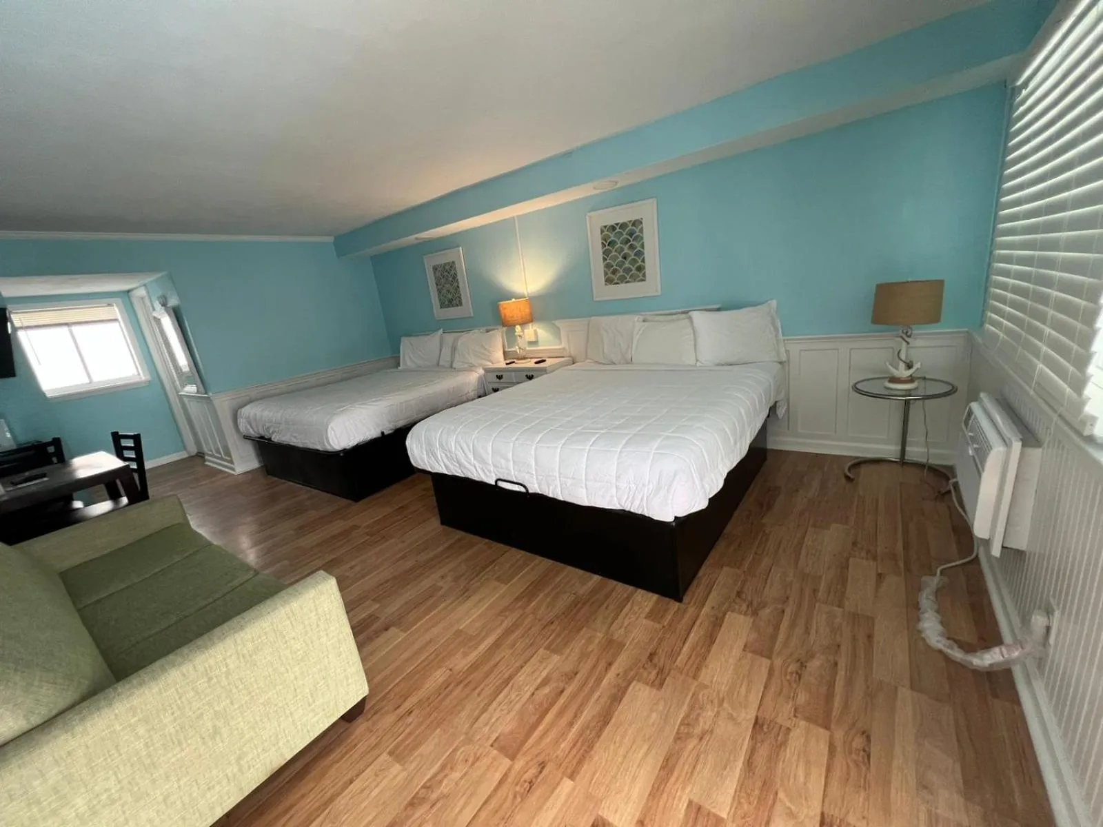 Bedroom, Bed in Saratoga Resort