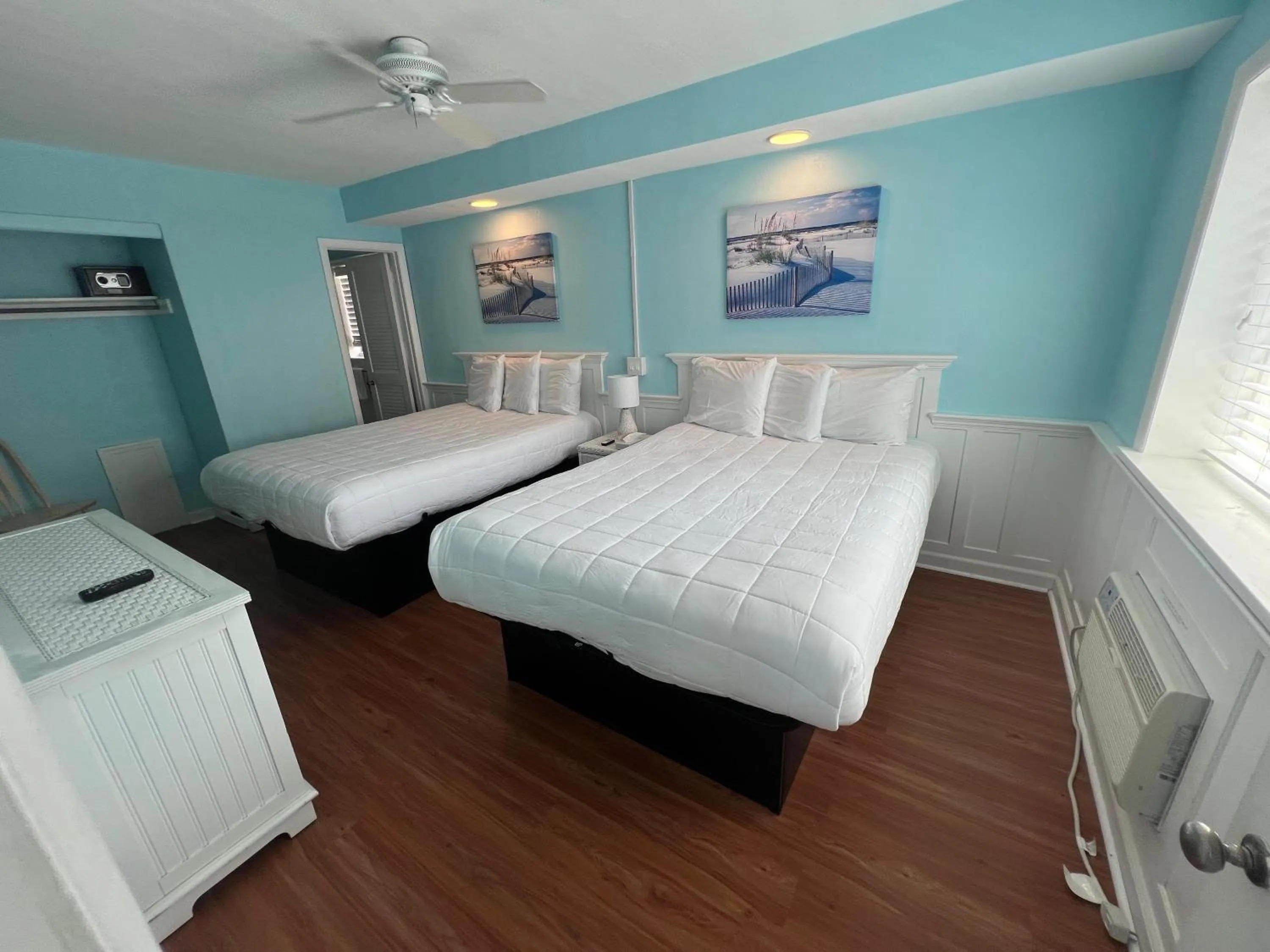 Bedroom, Bed in Saratoga Resort