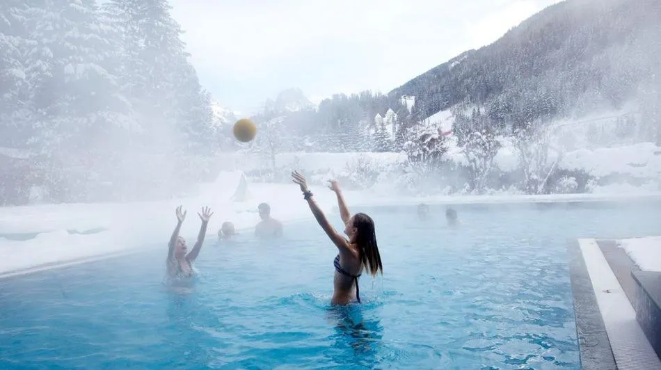 Swimming pool in Residence Comploj