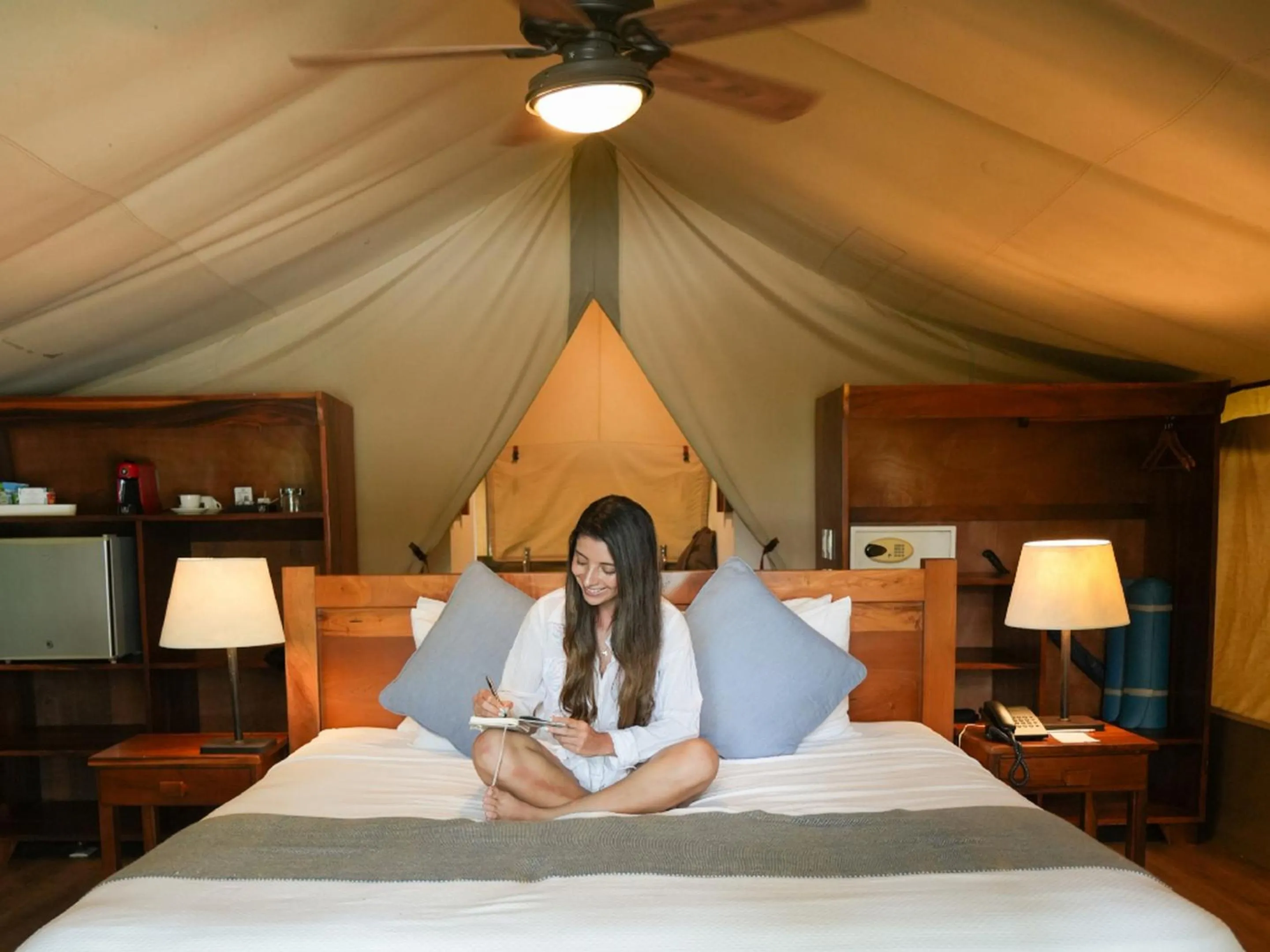 People, Bed in Isla Chiquita Glamping Hotel