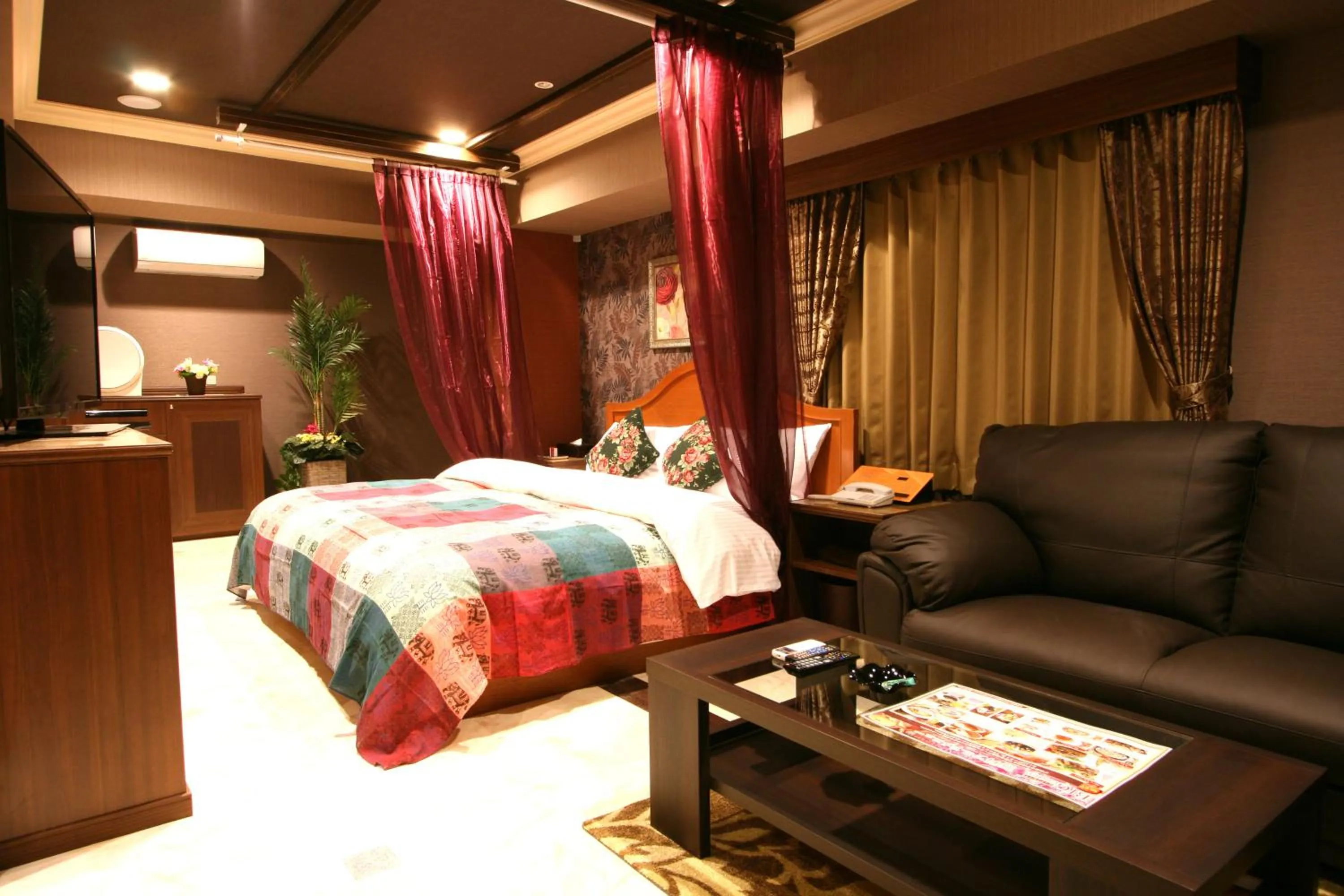 Bedroom, Bed in AURA Seki Inter (Adult Only)