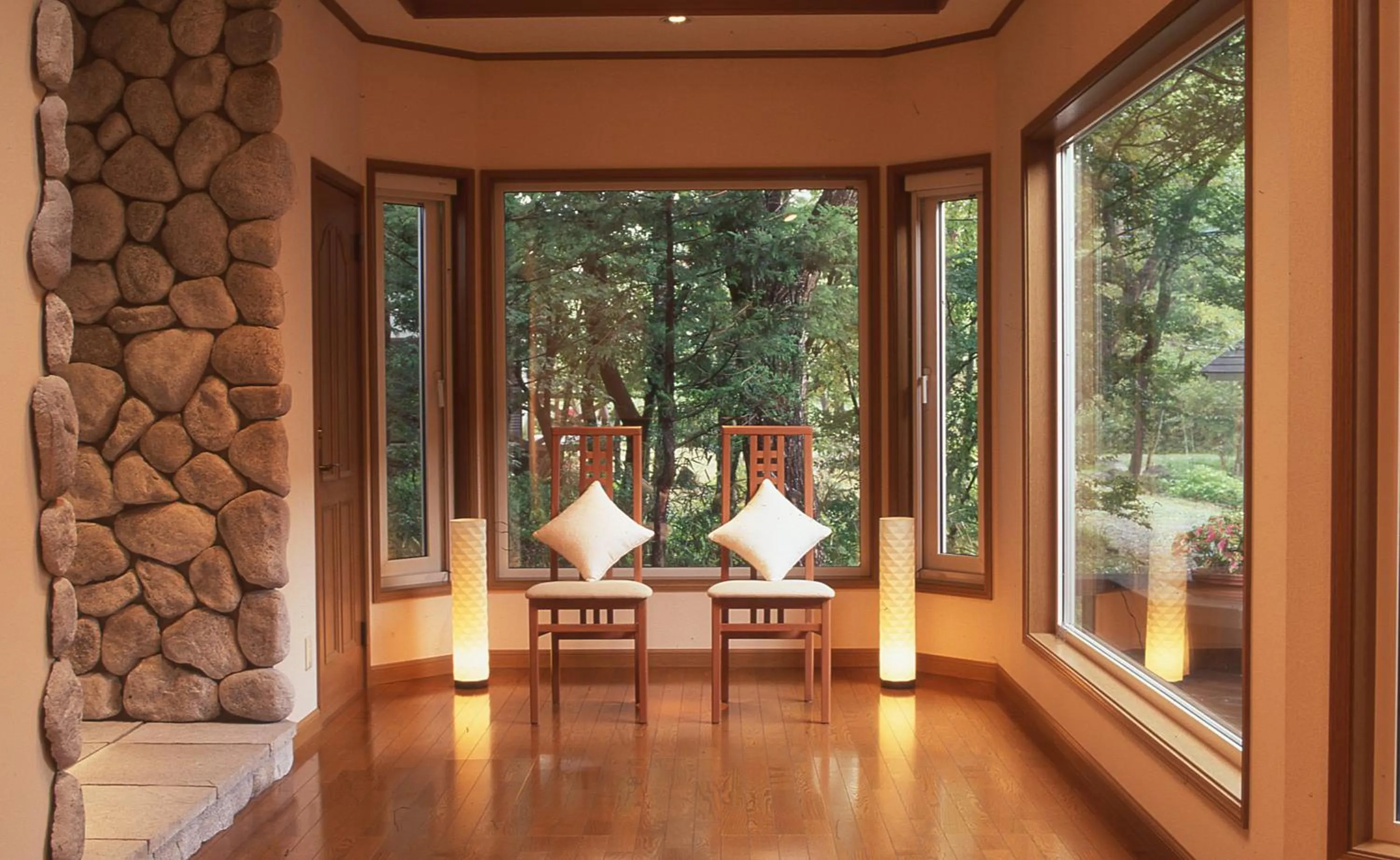 Area and facilities in Canari