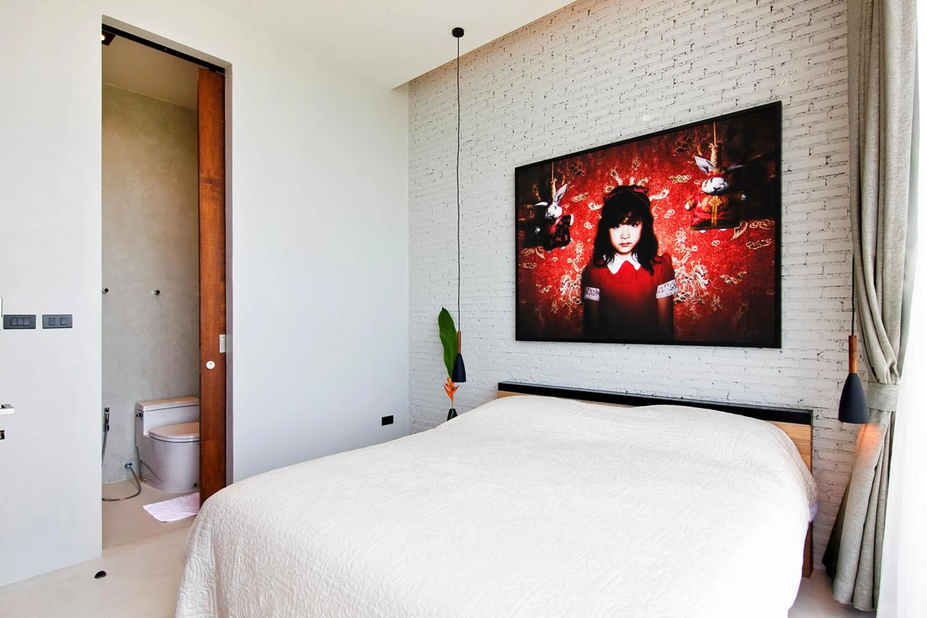 Bed in Luxury Sea and Sunset View 4BR 4BA Pool Villa