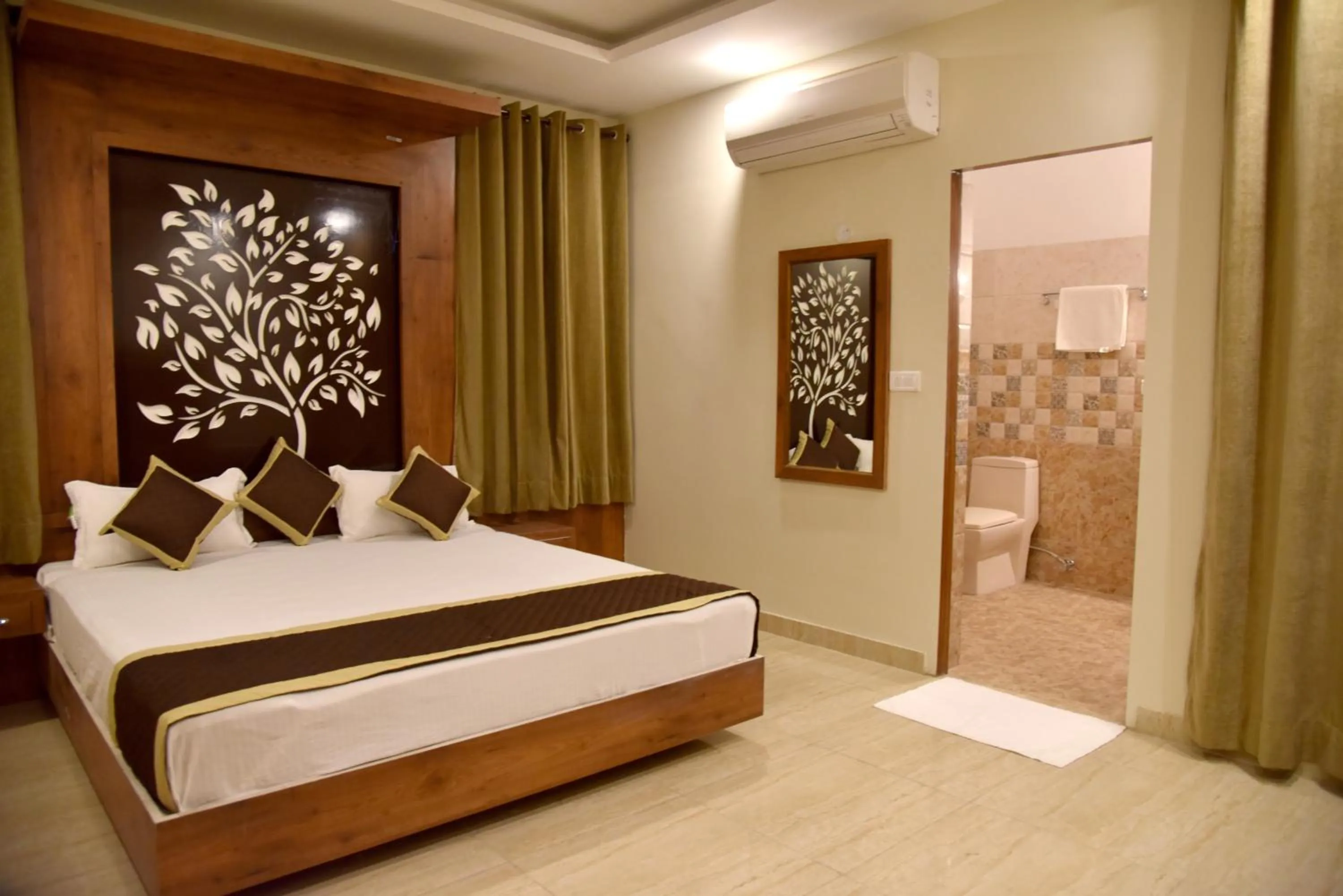 Bed in Hotel Triveni Residency