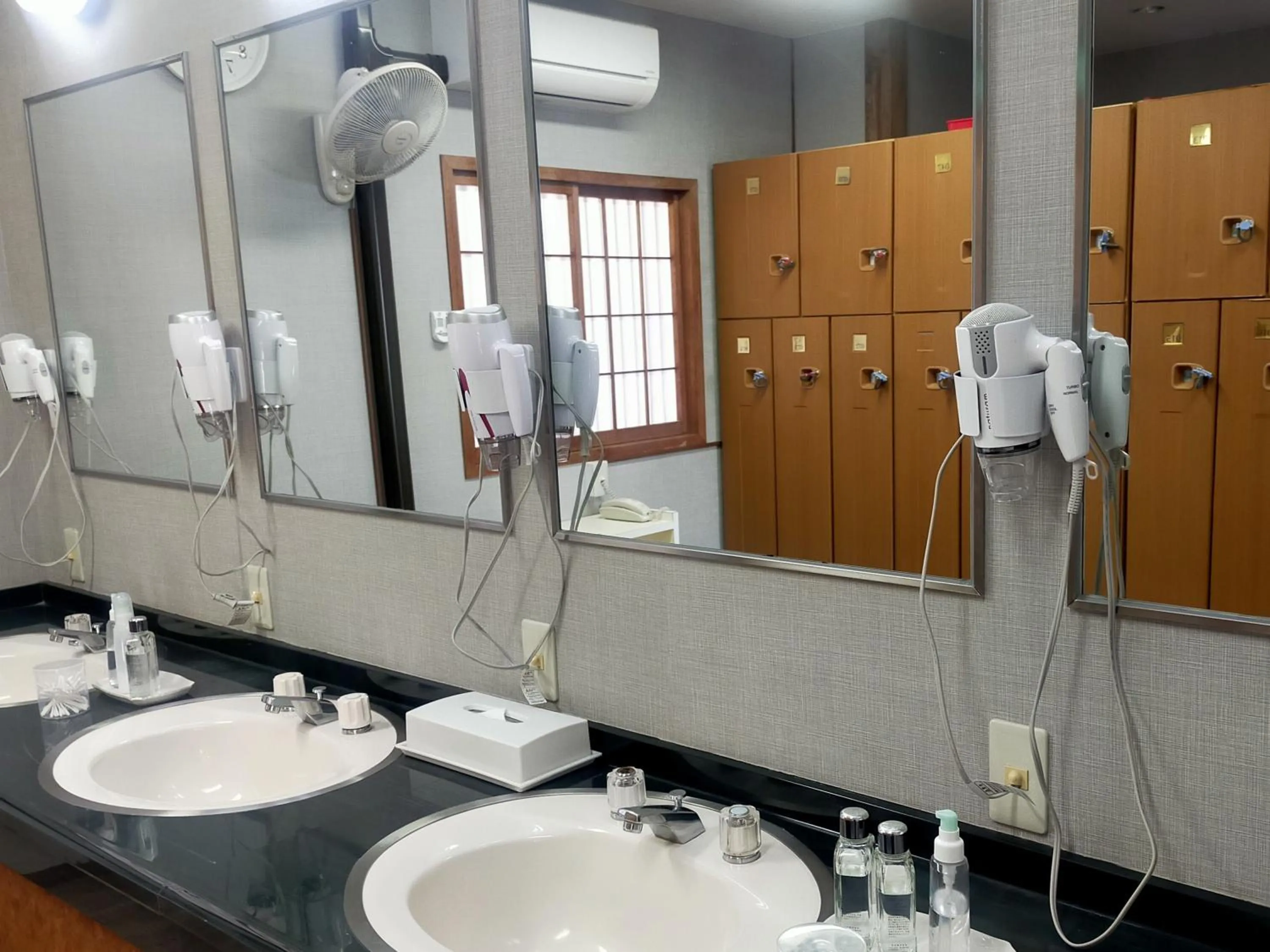 Public Bath in Sakaide Grand Hotel