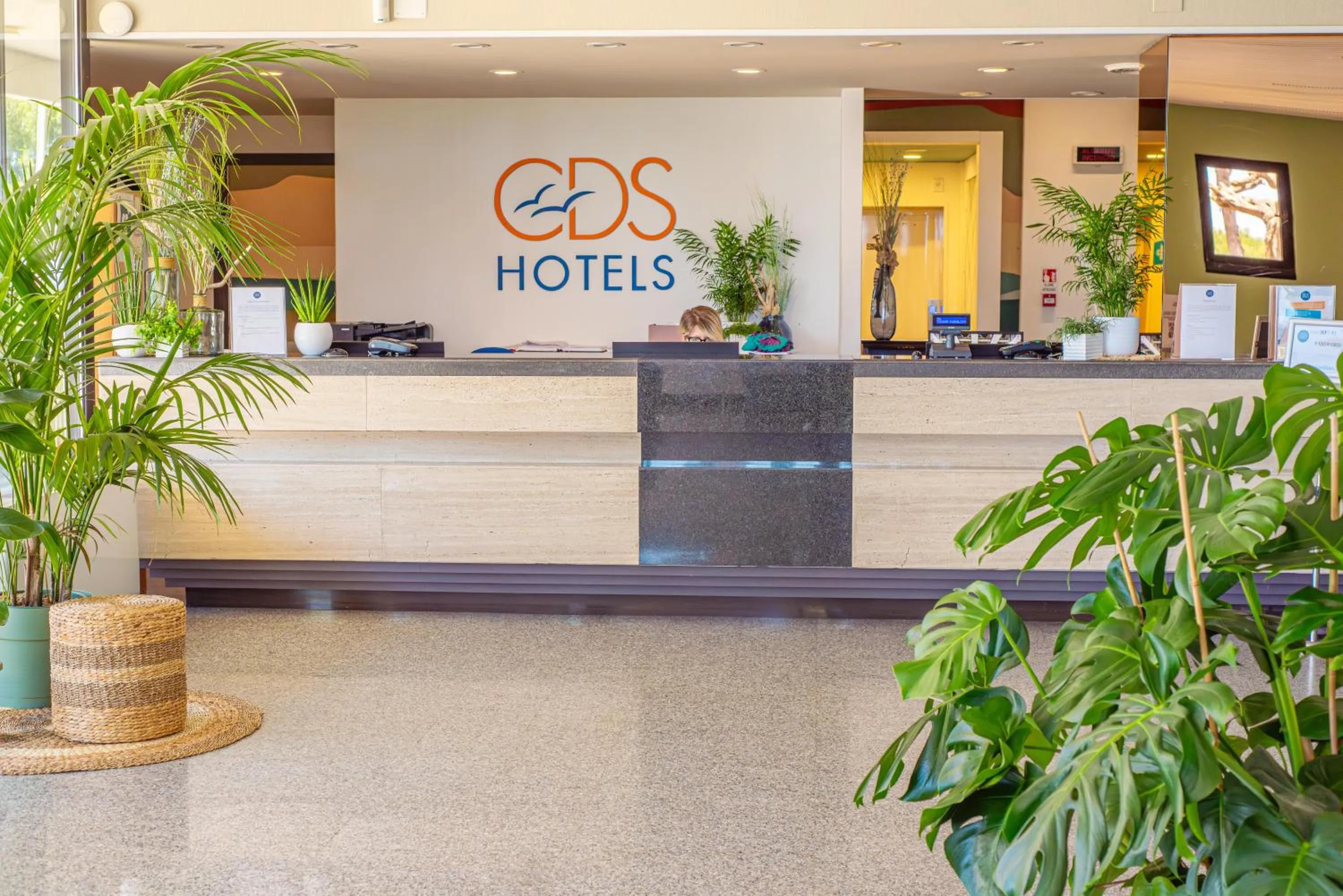 Lobby or reception in Porto Giardino - CDSHotels