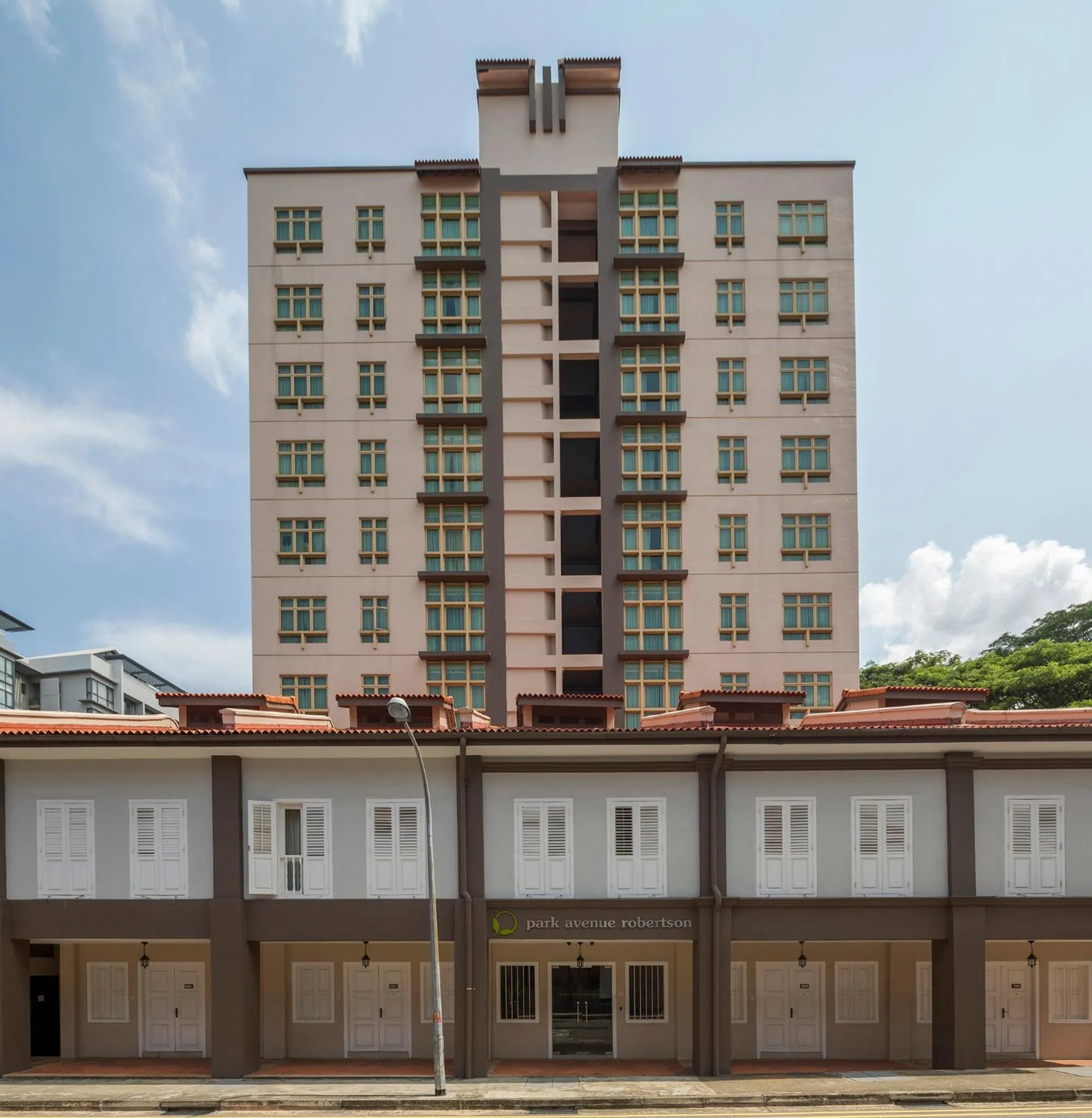 Facade/entrance in Park Avenue Robertson