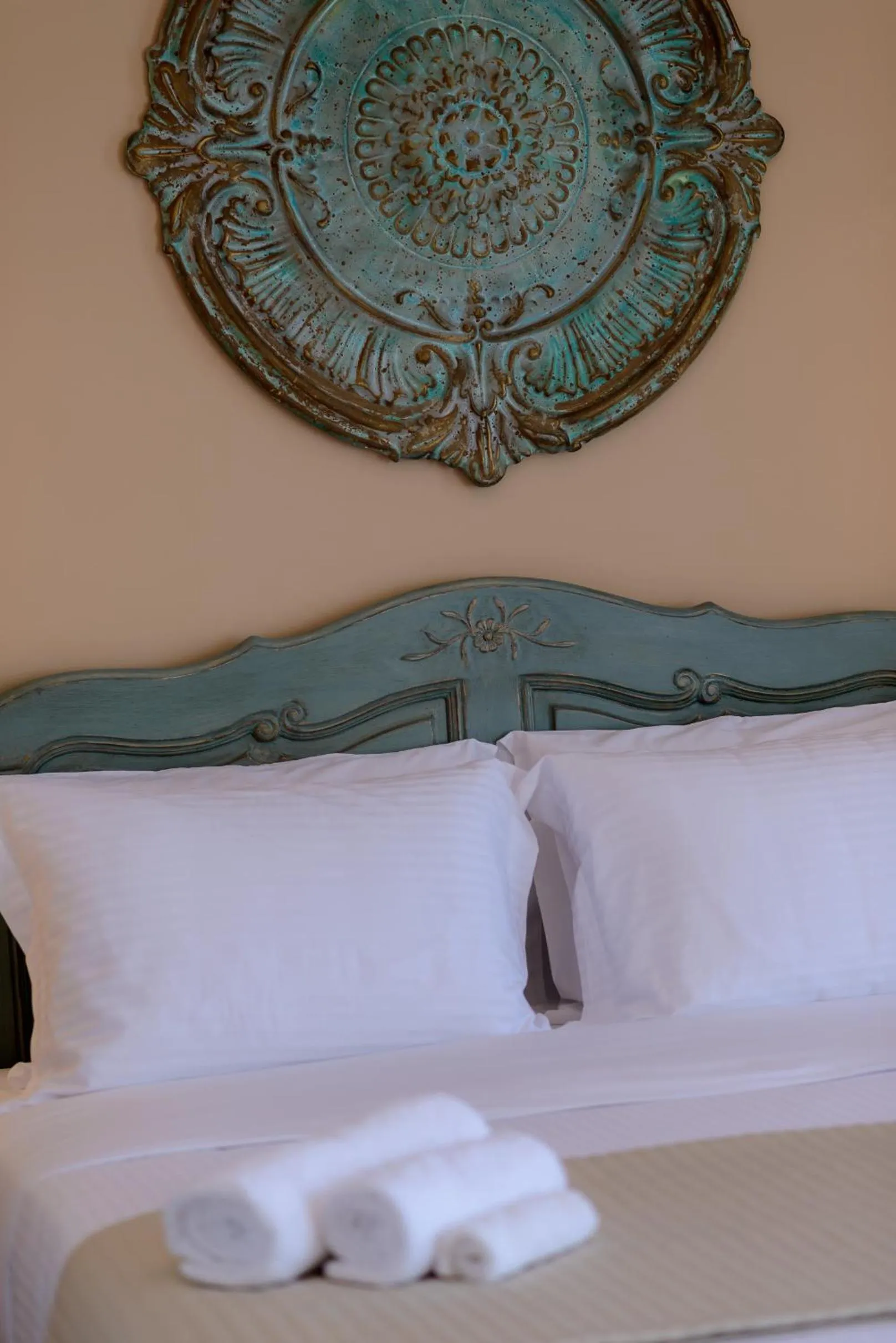 Decorative detail, Bed in Palladian Home