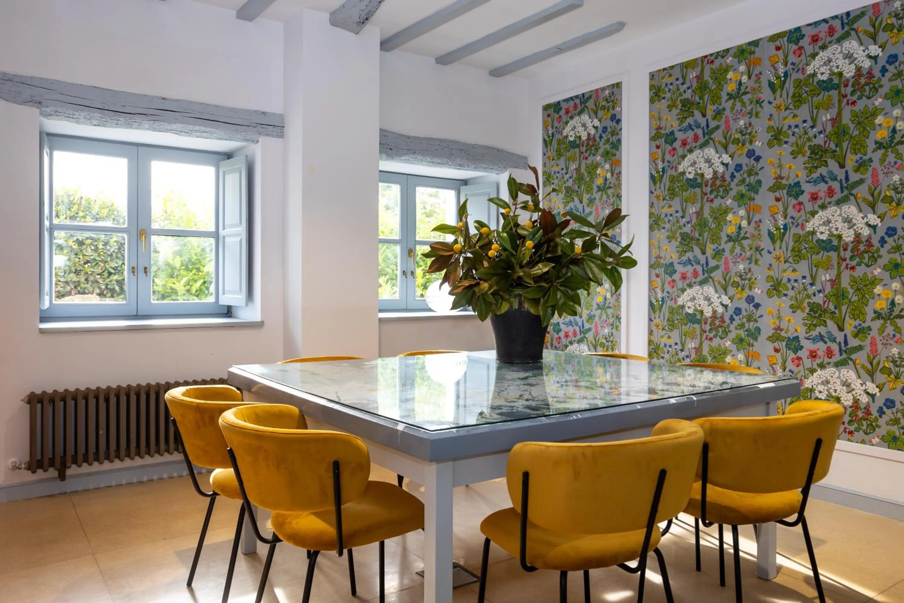 Library in Casona Las Cinco Calderas