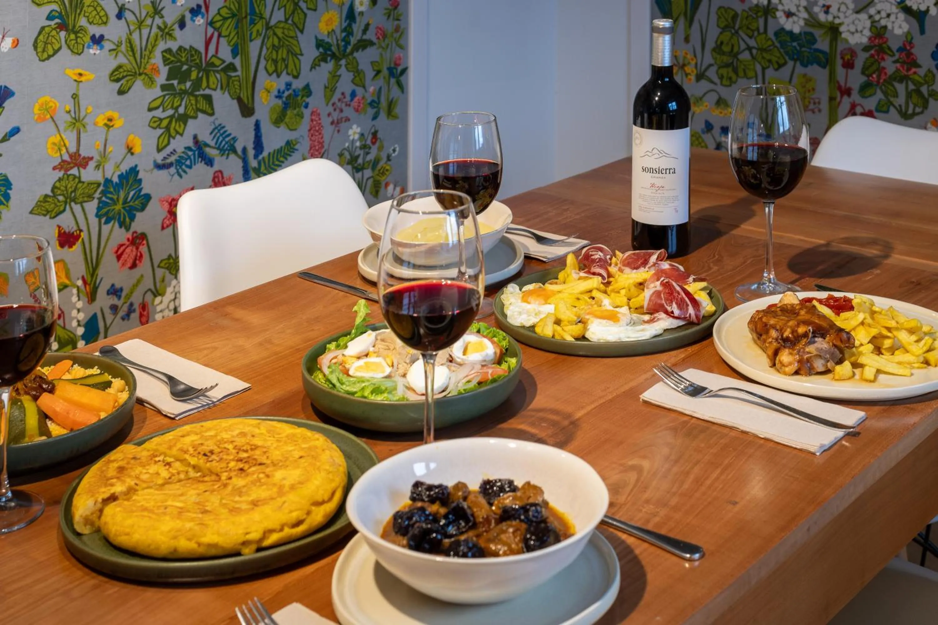 Restaurant/places to eat in Casona Las Cinco Calderas