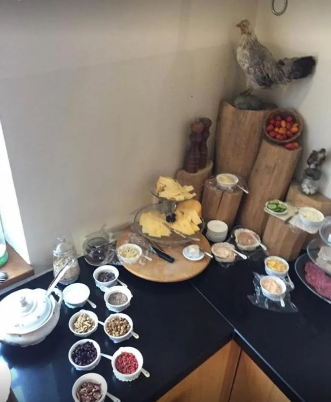 Buffet breakfast in Artagnan